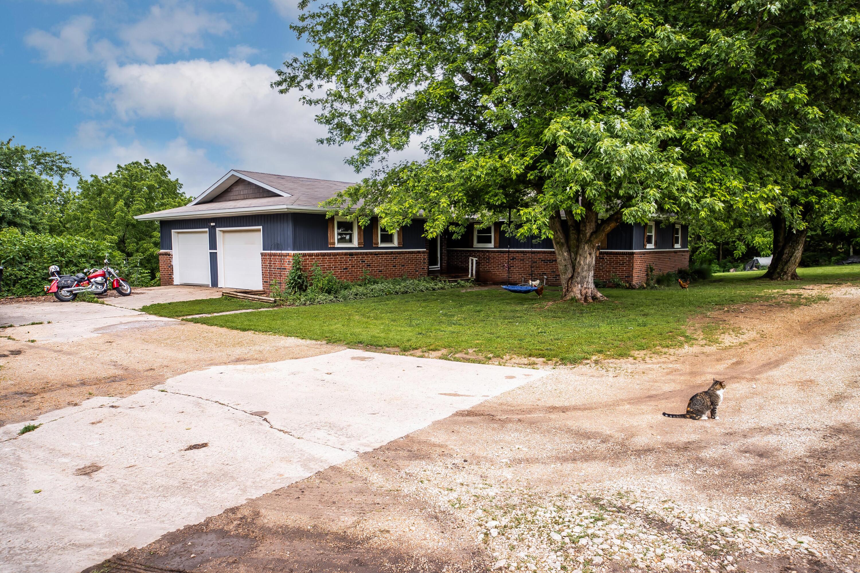 343 North Wood Lane Property Photo 1