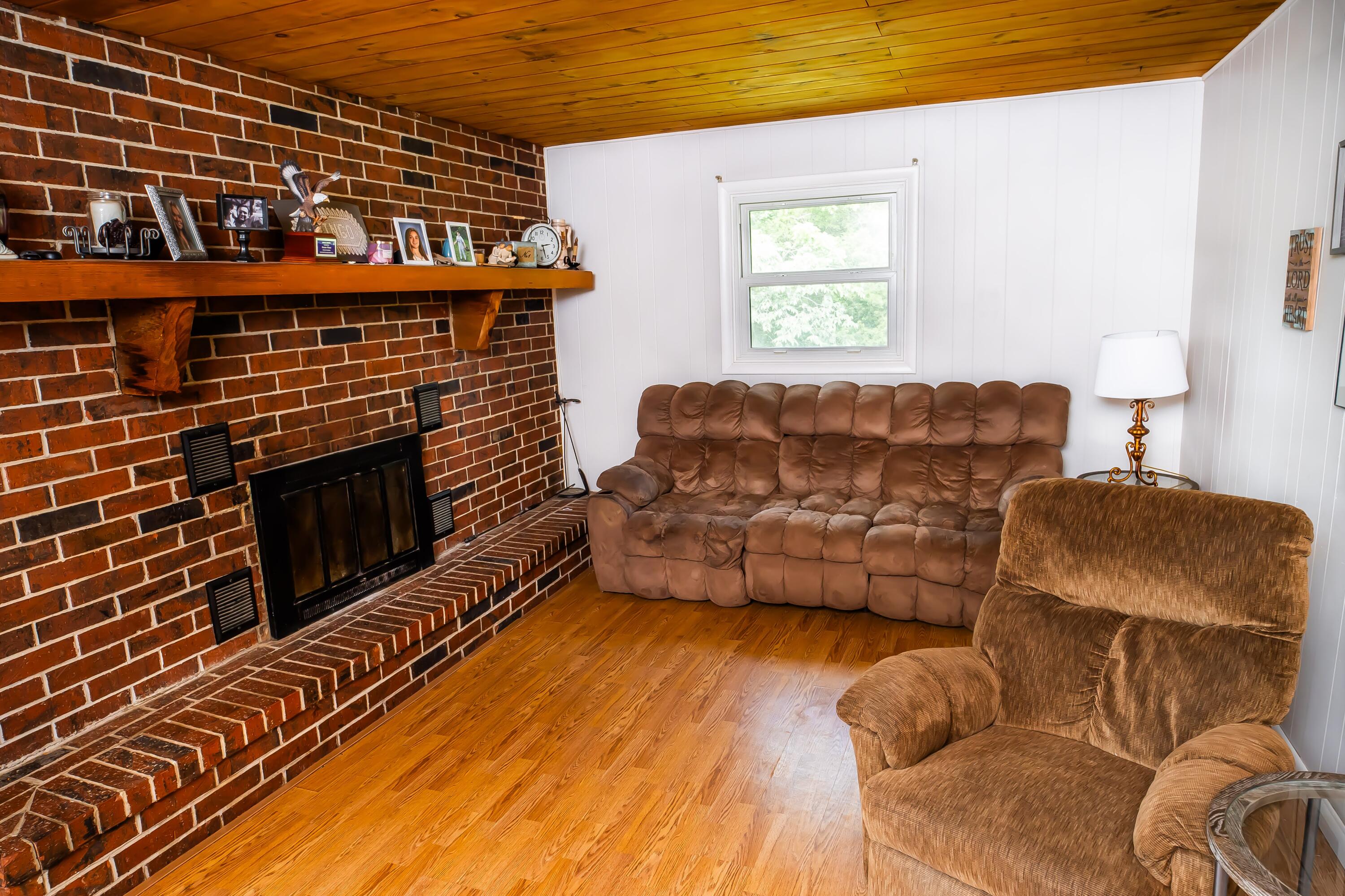 343 North Wood Lane Property Photo 12