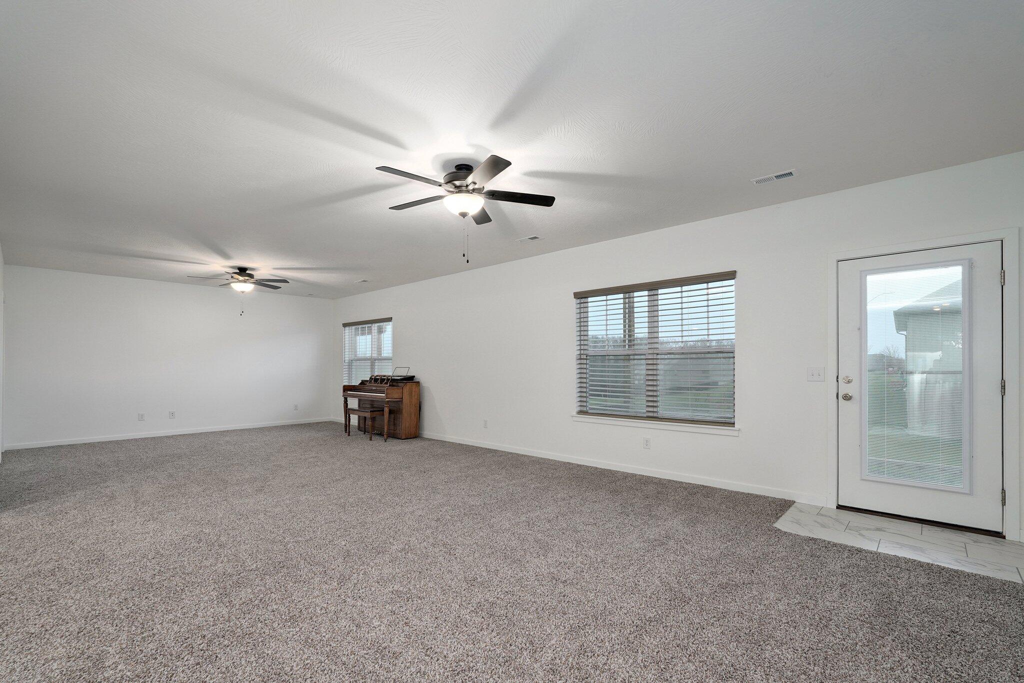 842 East Acacia Lane Property Photo 29