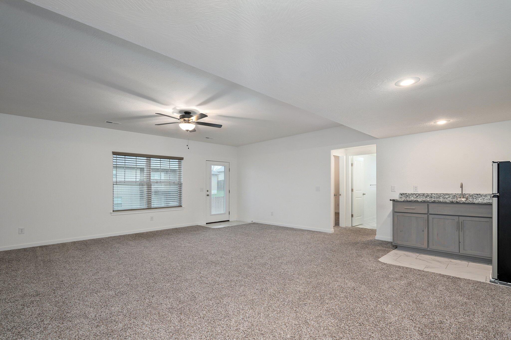 842 East Acacia Lane Property Photo 33