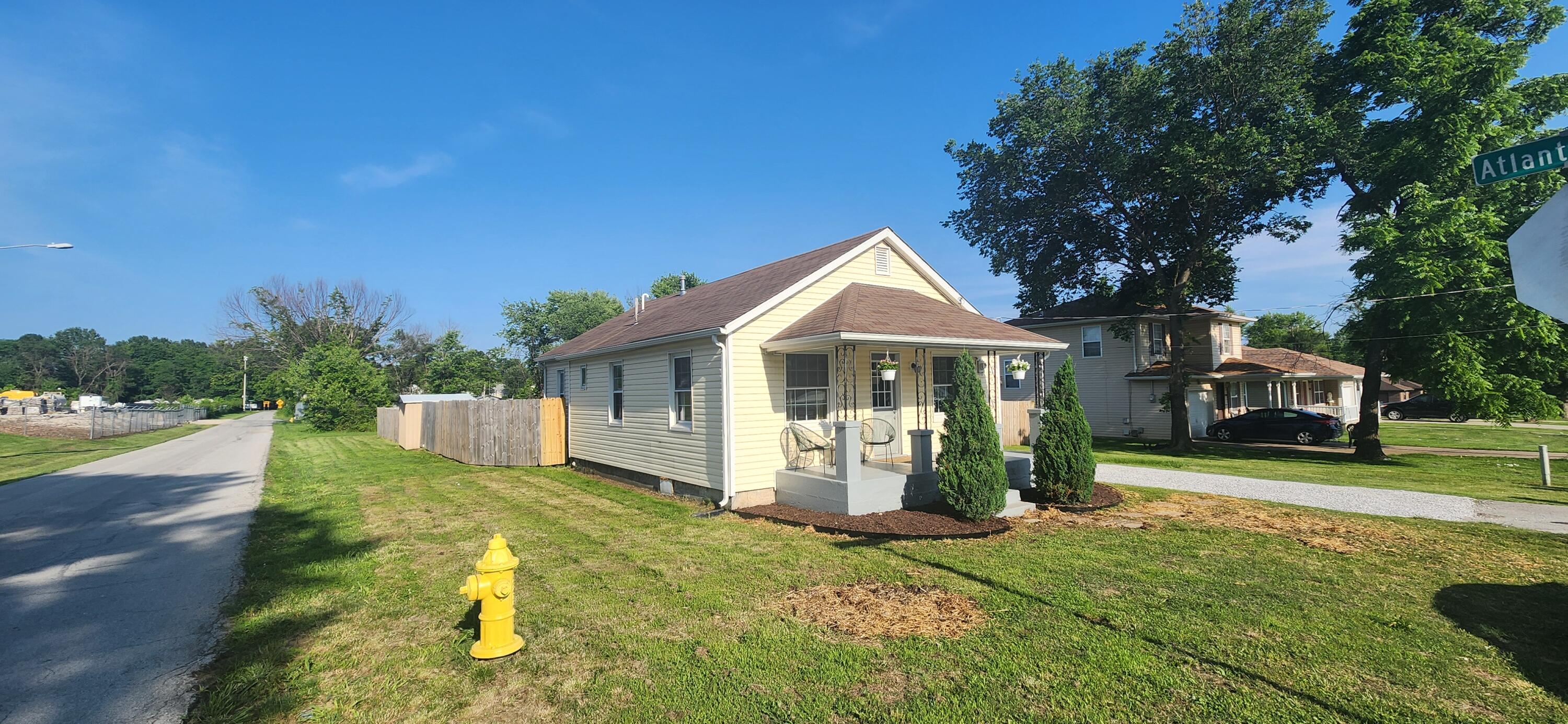1972 North Colgate Avenue Property Photo 3