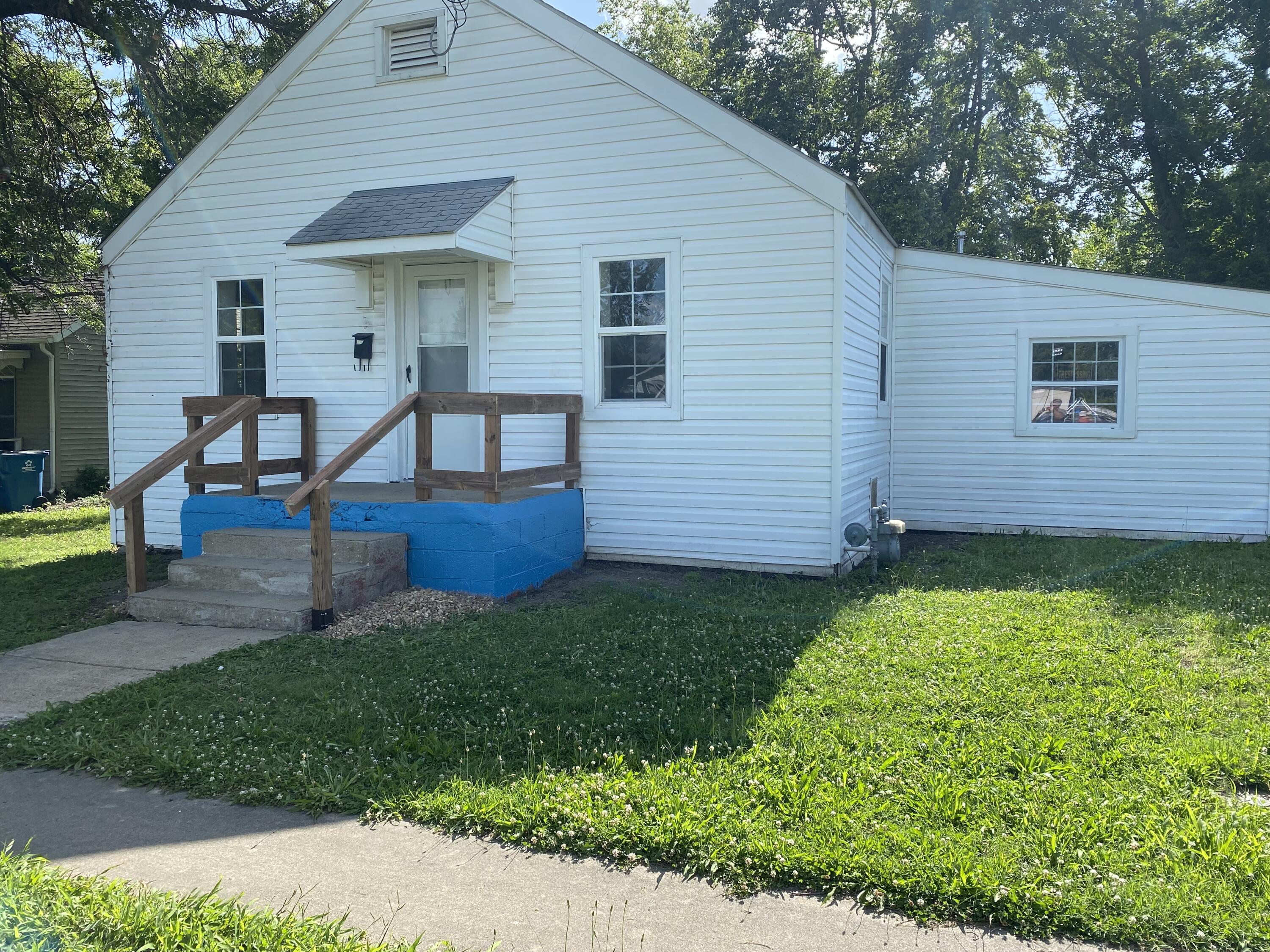 1003 Truman Property Photo 1