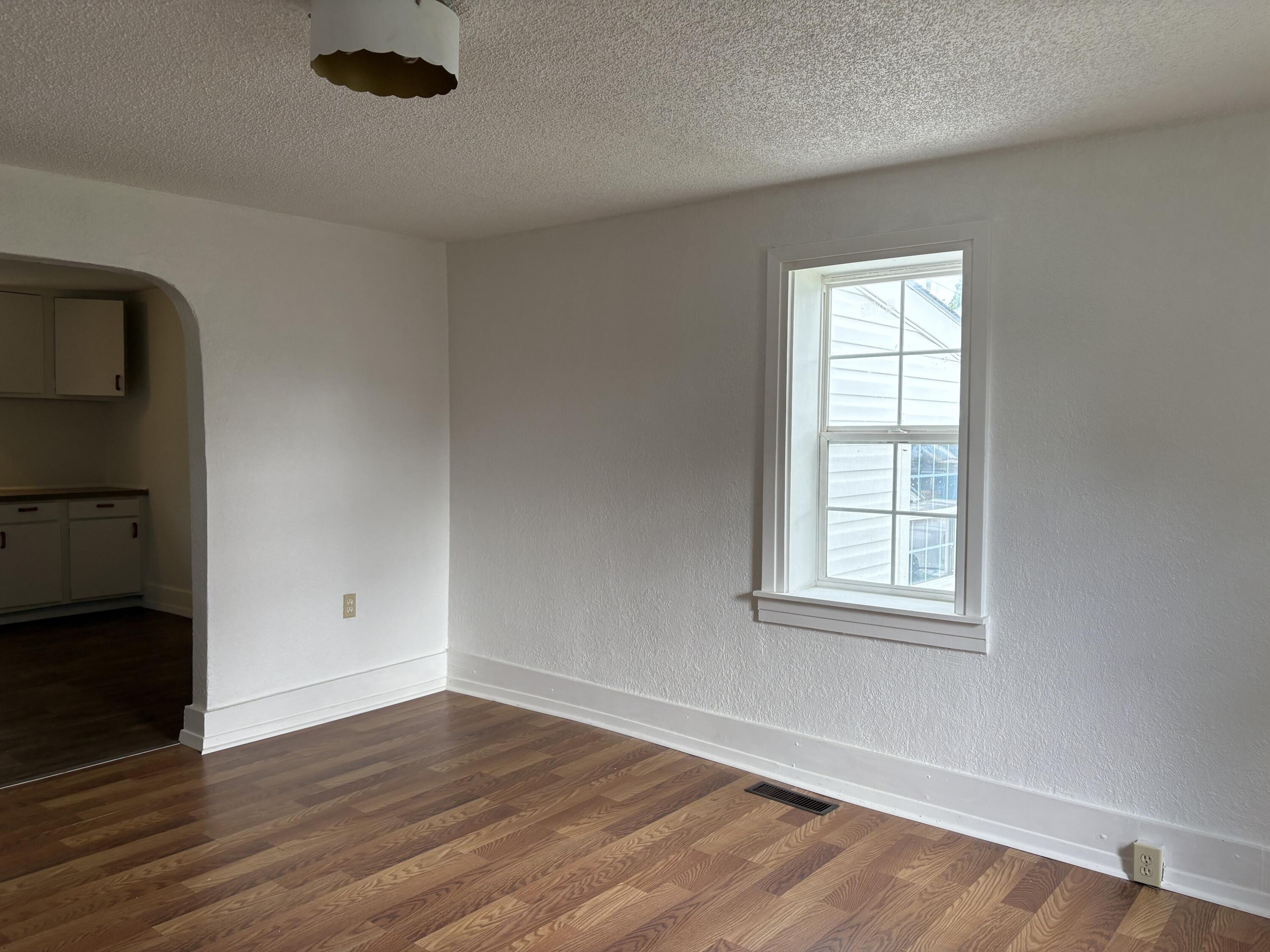 1003 Truman Property Photo 5