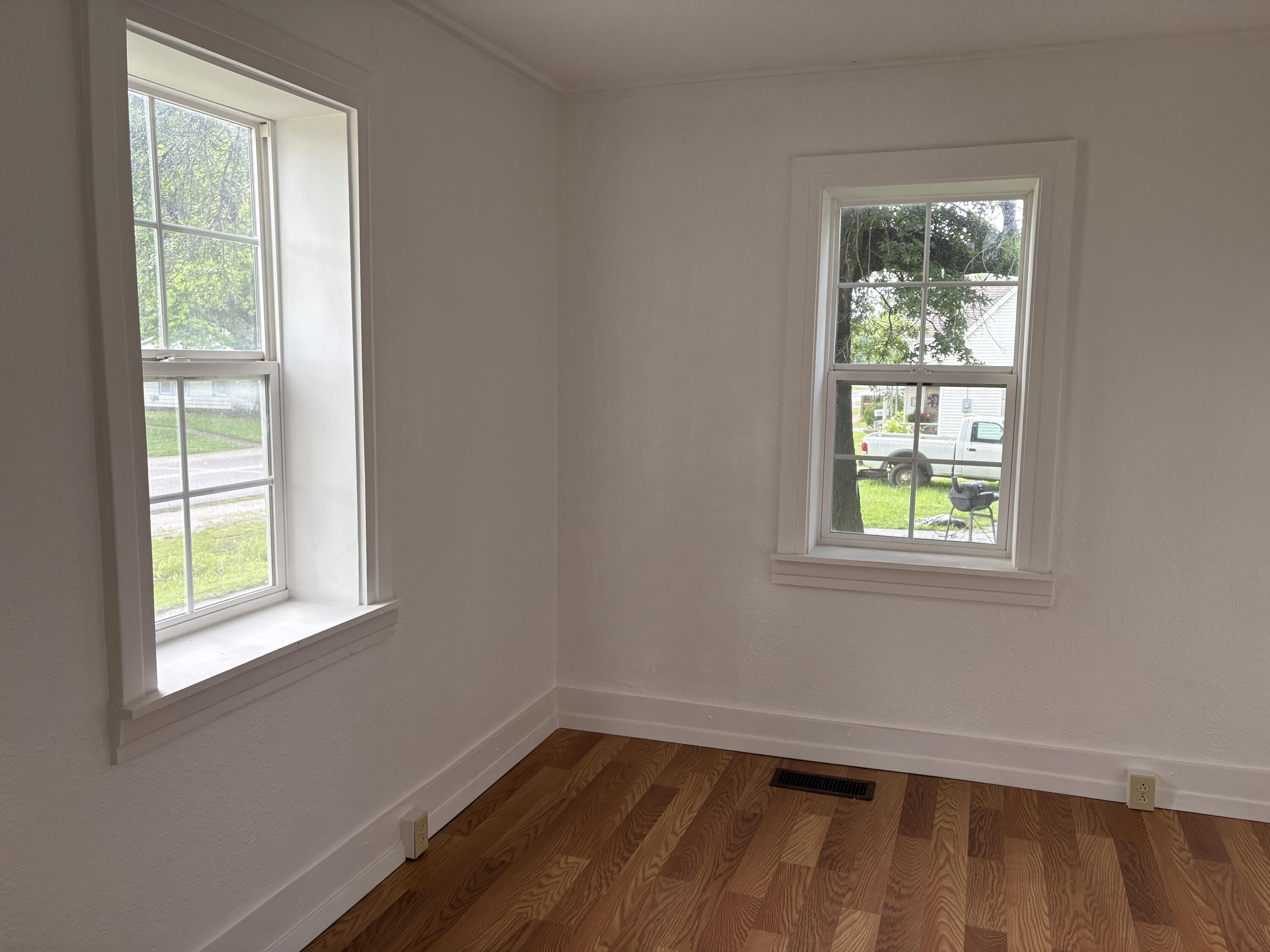 1003 Truman Property Photo 10