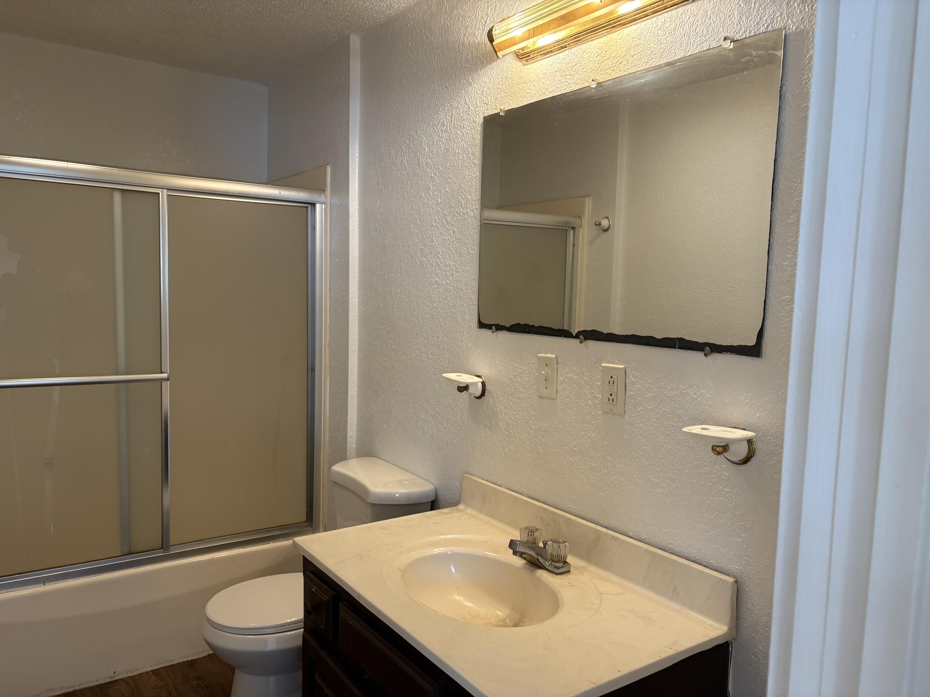 1003 Truman Property Photo 14