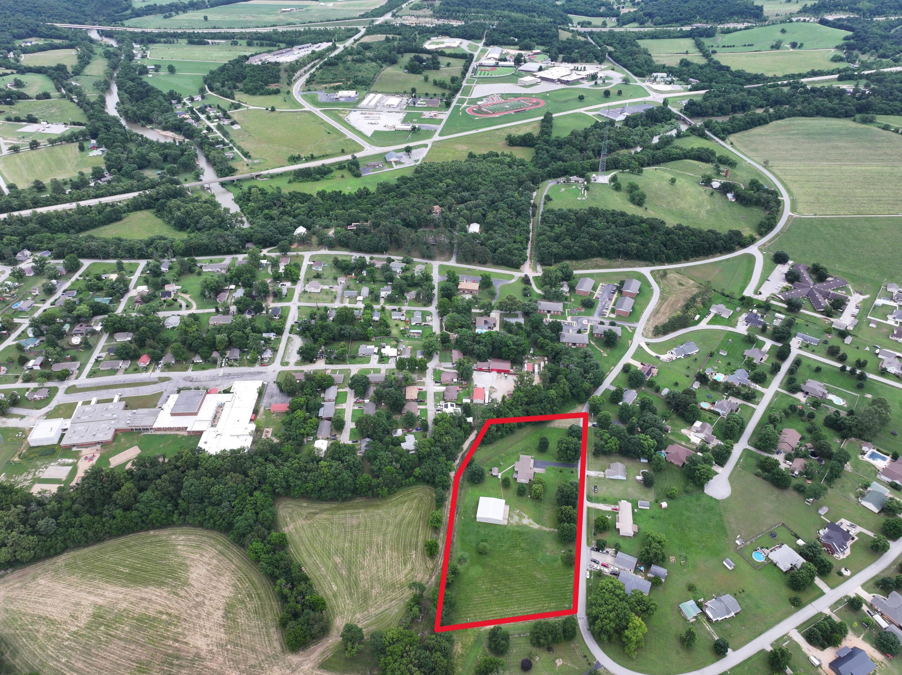 112 Riverview Drive Property Photo 3