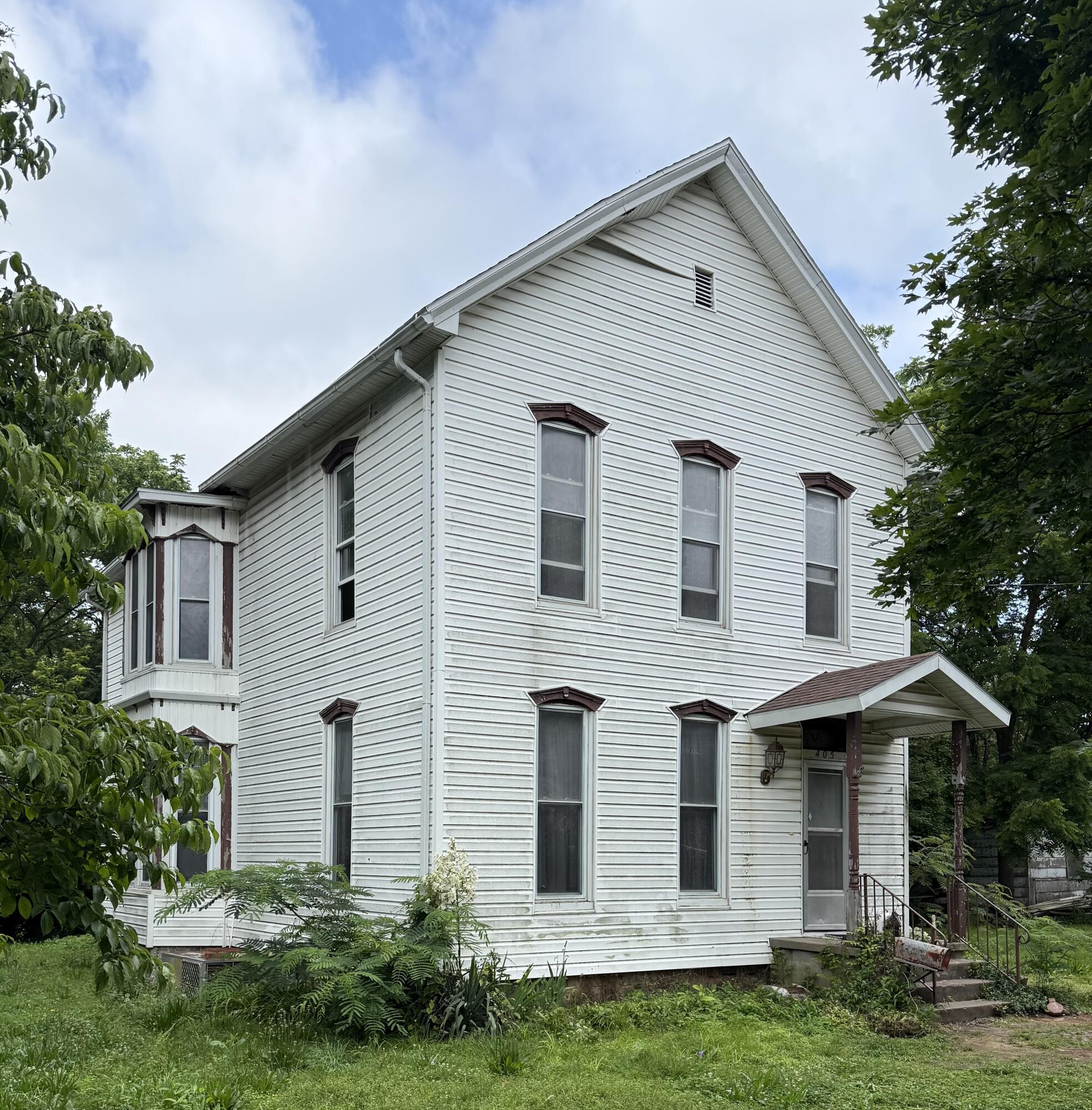 405 North Walnut Street Property Photo 1