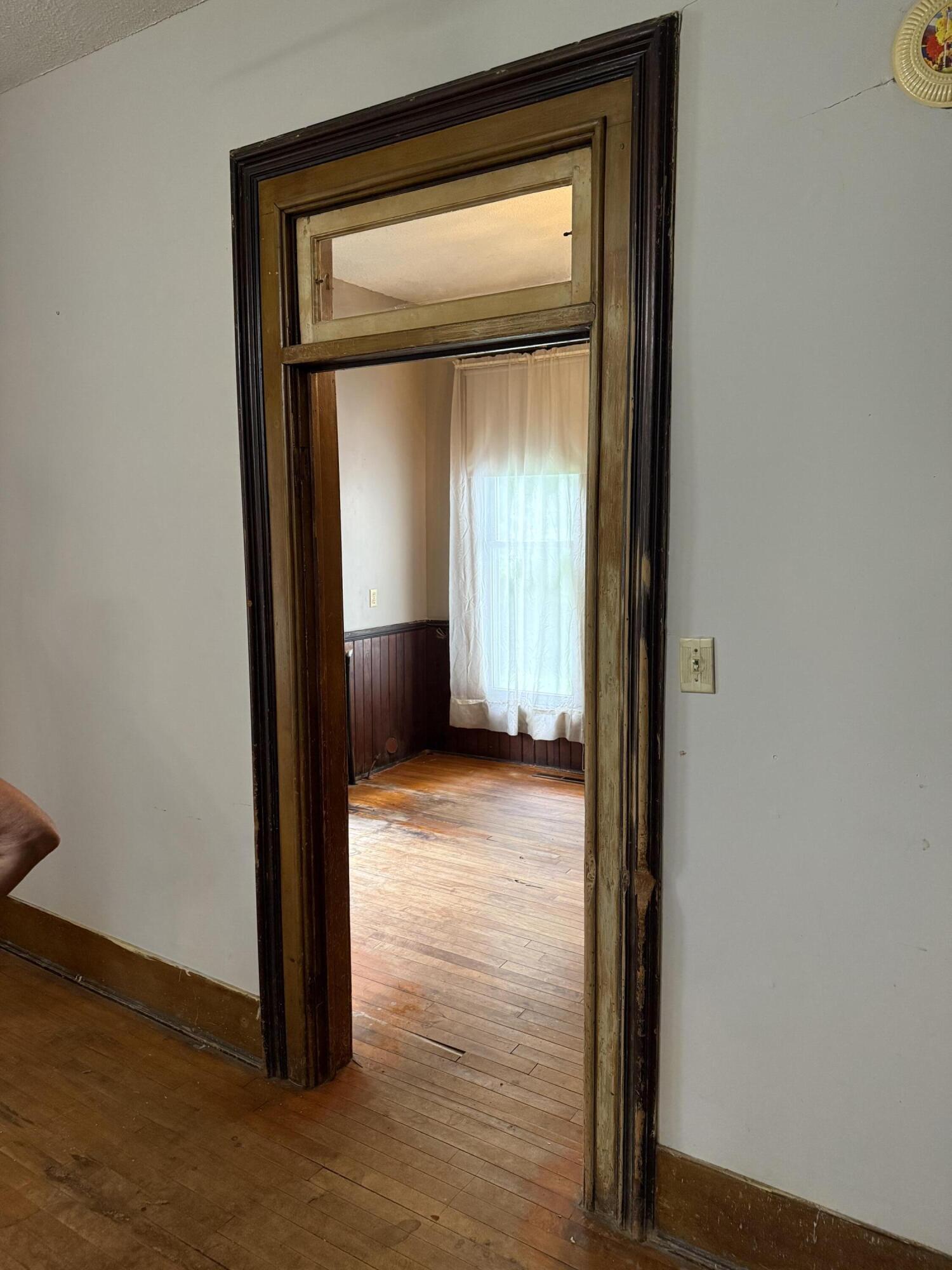 405 North Walnut Street Property Photo 3