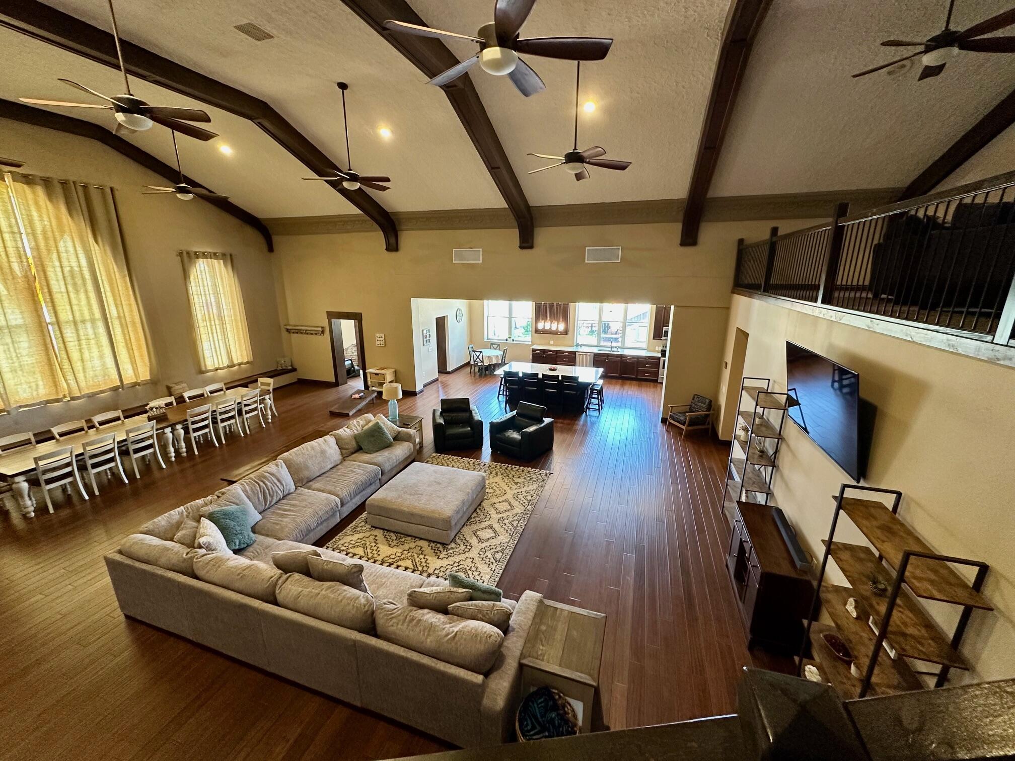 201 East Church Street Property Photo 4