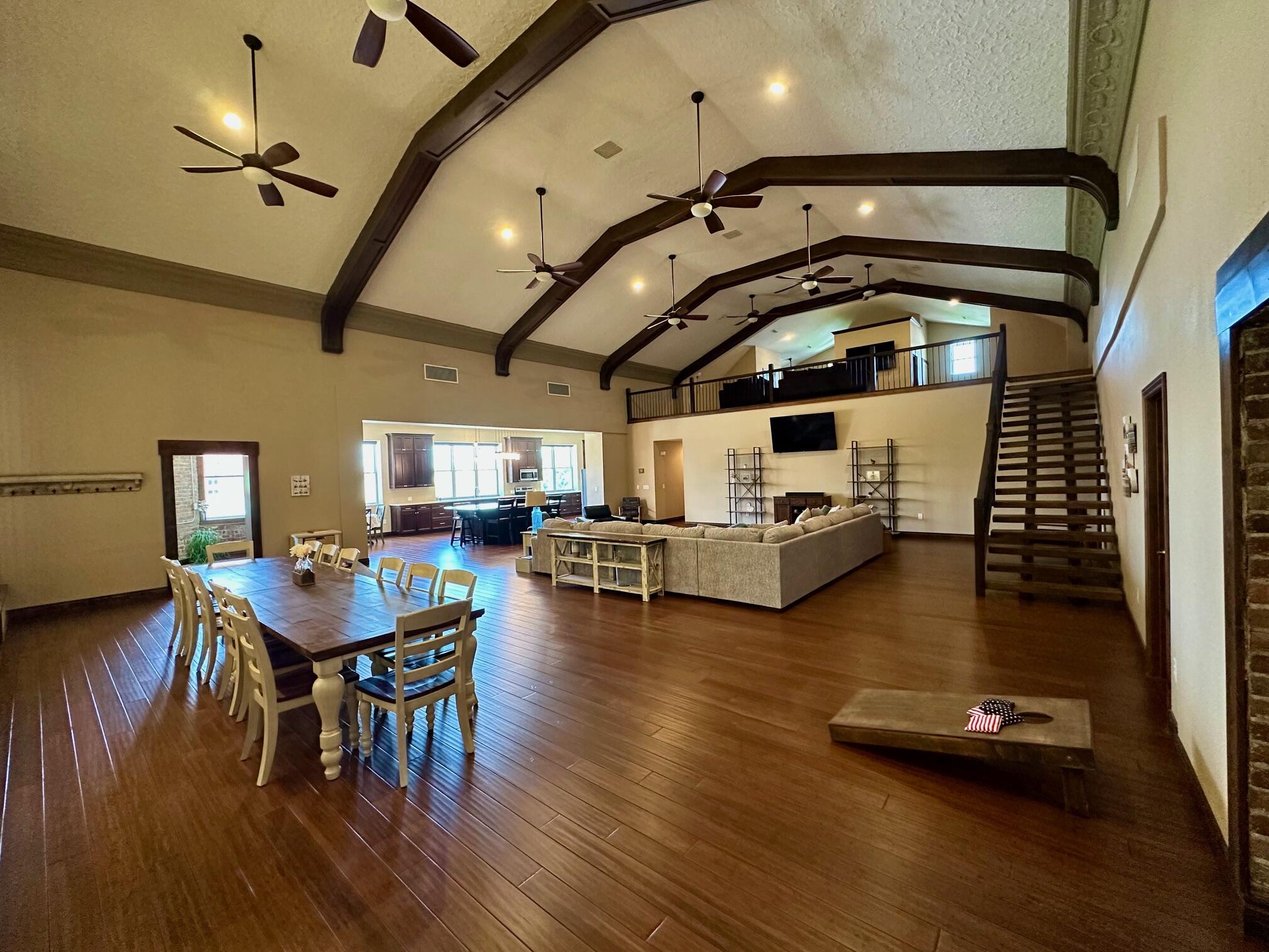 201 East Church Street Property Photo 5