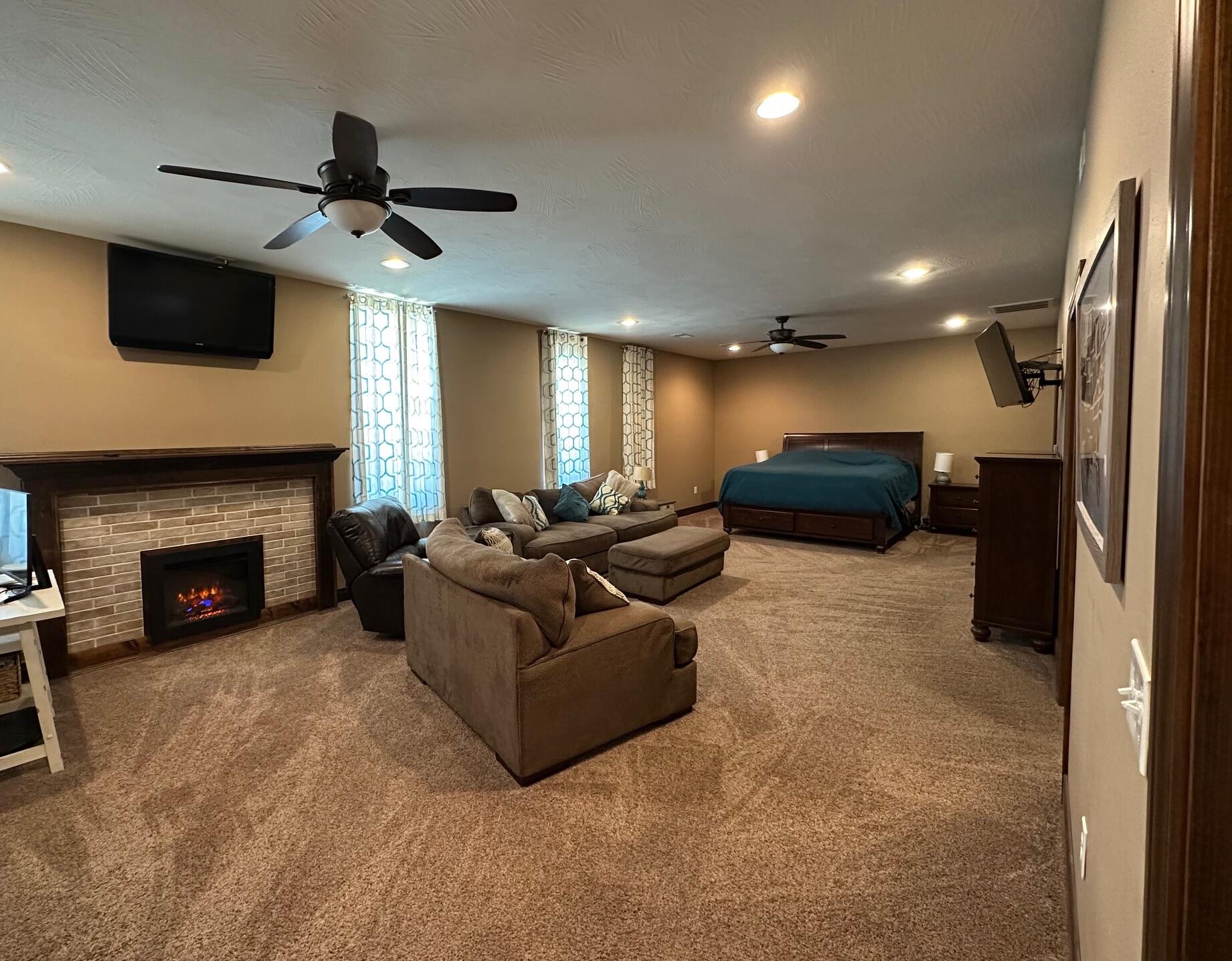 201 East Church Street Property Photo 9