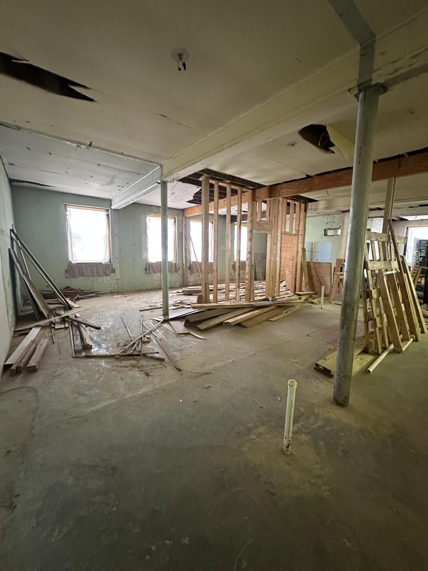 201 East Church Street Property Photo 17