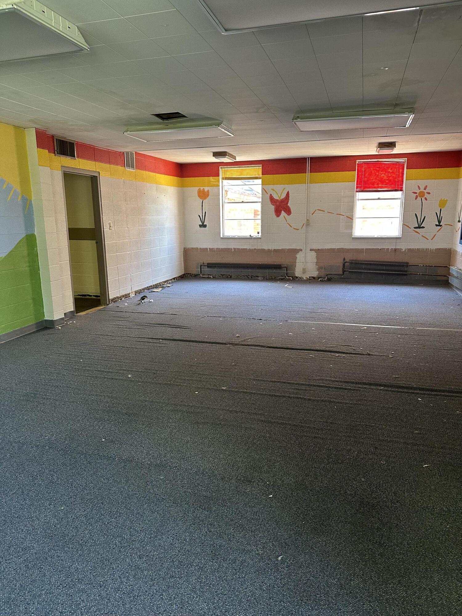 201 East Church Street Property Photo 27