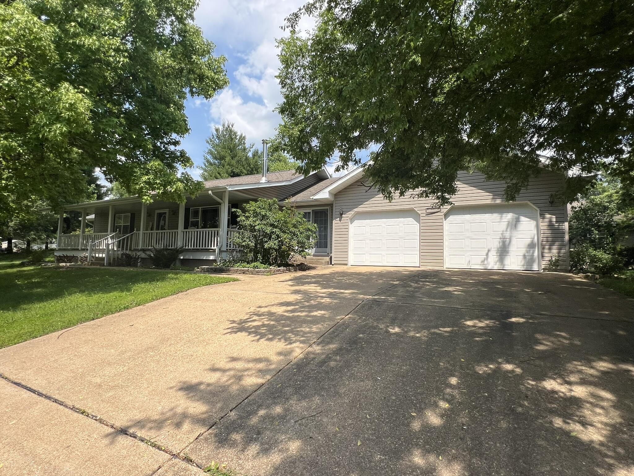 1014 Sassafras Street Property Photo 1
