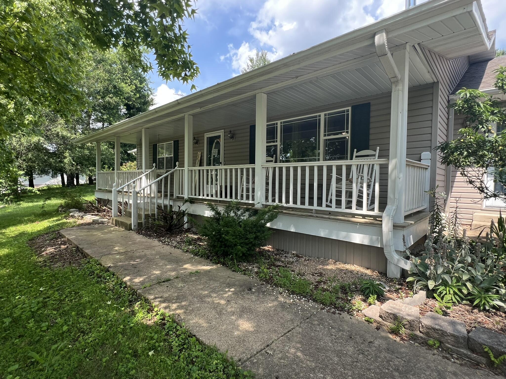1014 Sassafras Street Property Photo 4