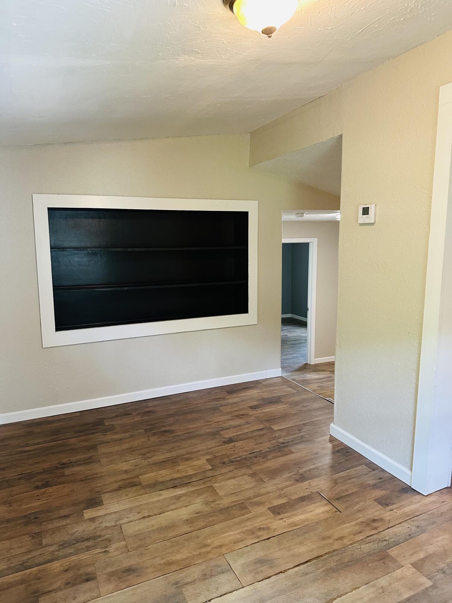 652 West Hovey Street Property Photo 13