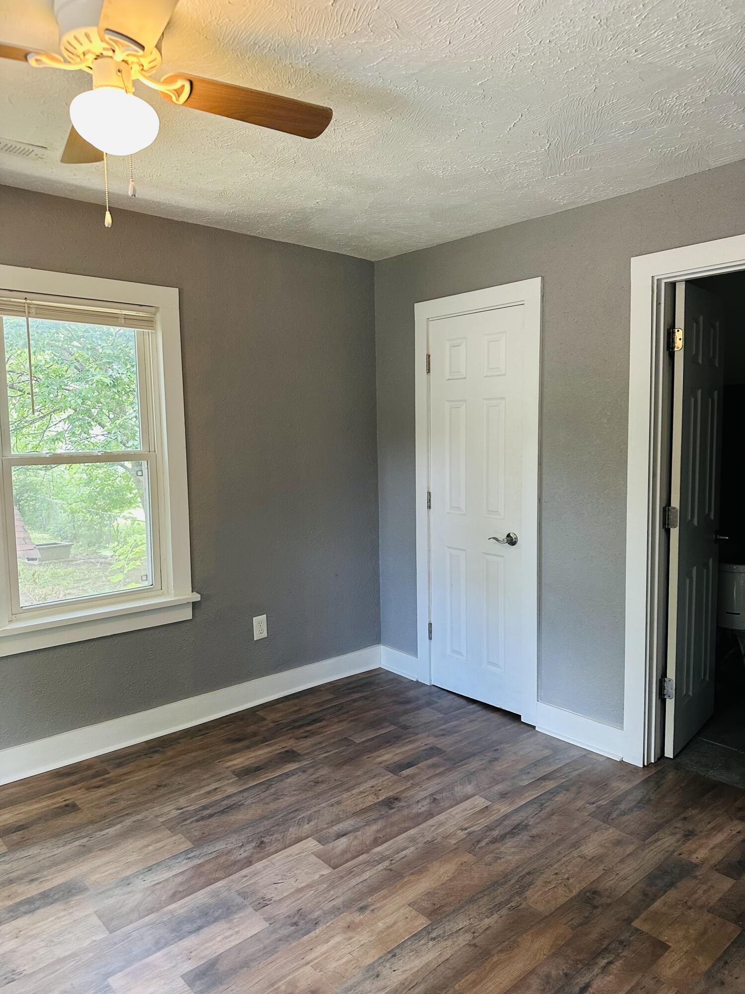 652 West Hovey Street Property Photo 20