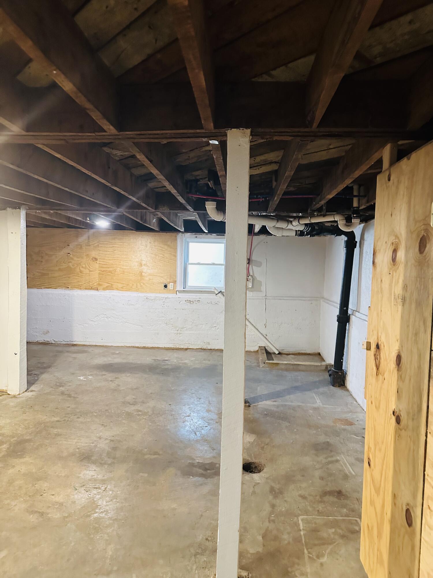 652 West Hovey Street Property Photo 31