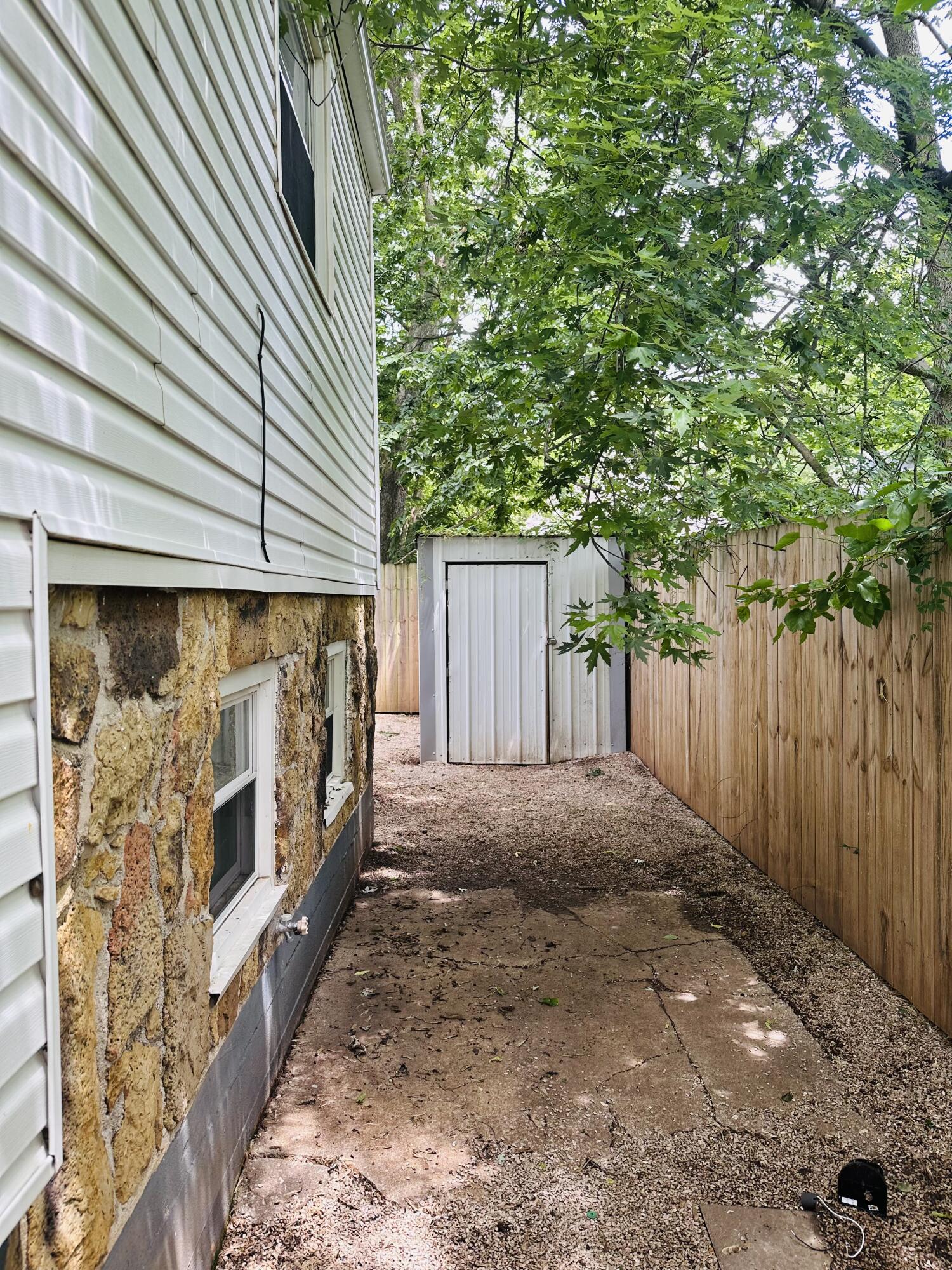 652 West Hovey Street Property Photo 35