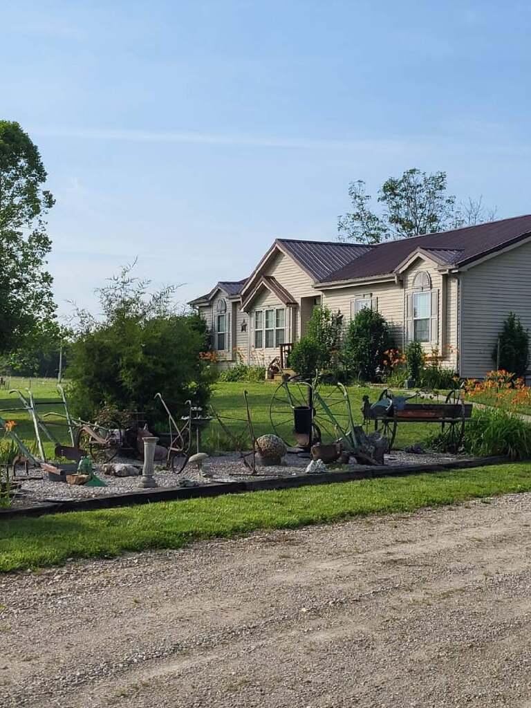 20576 Highway 60 Property Photo 3