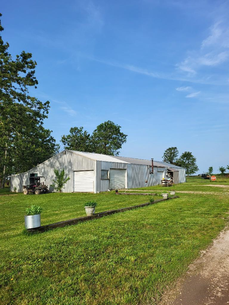 20576 Highway 60 Property Photo 5