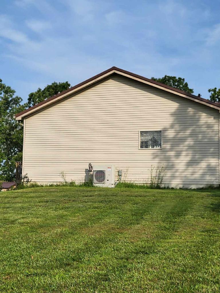 20576 Highway 60 Property Photo 9
