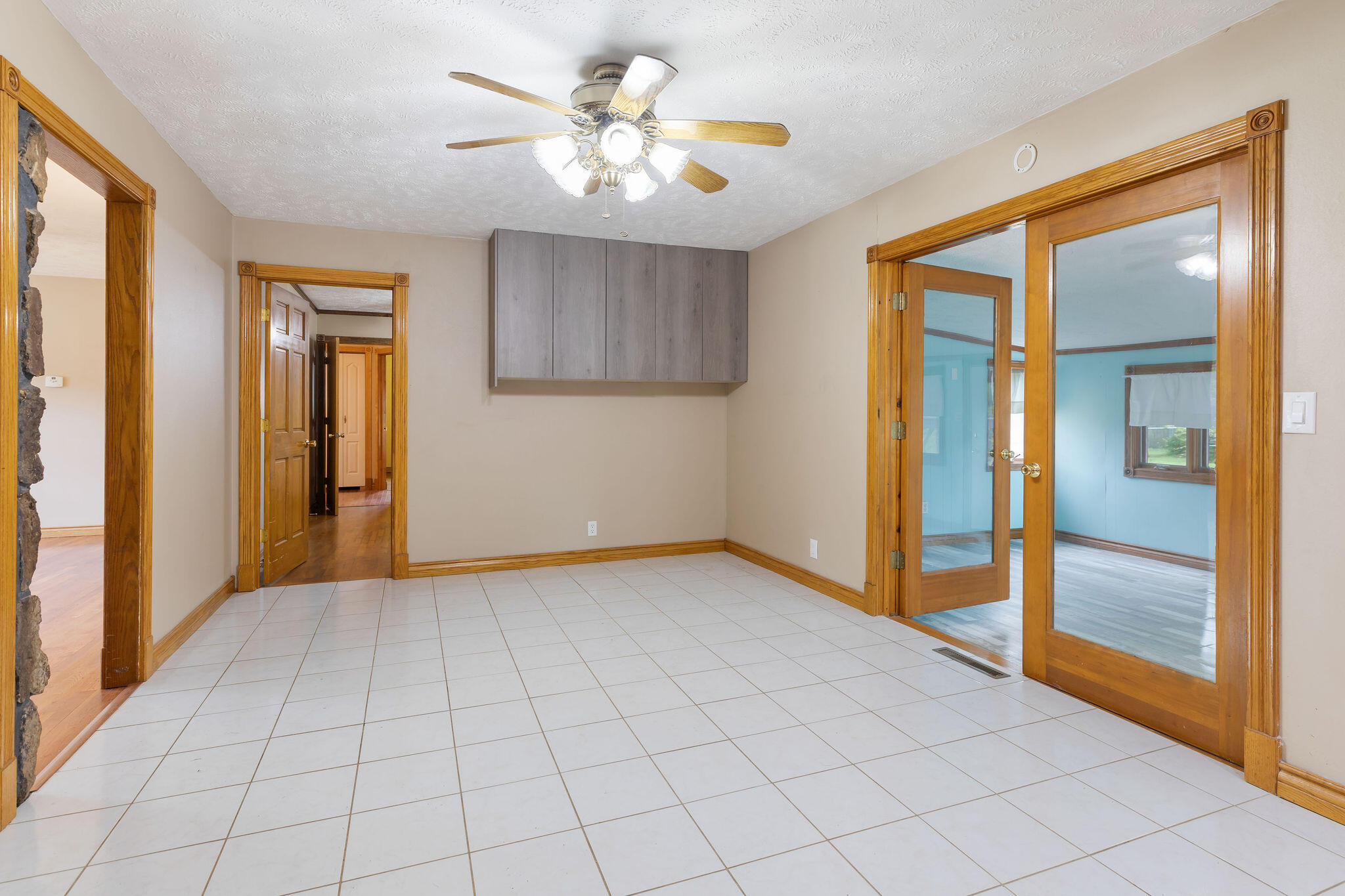 3047 South Ferguson Avenue Property Photo 6