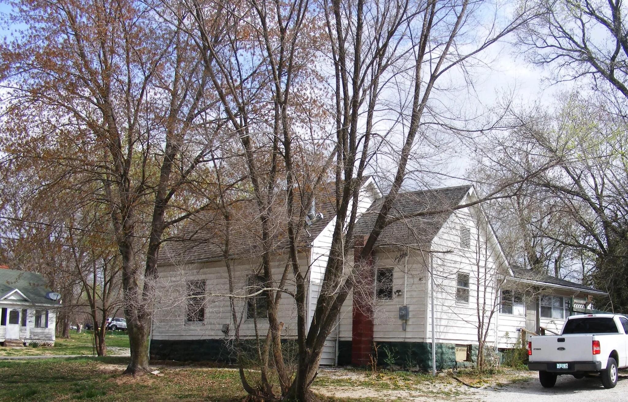 410 West Buffalo Street Property Photo 1