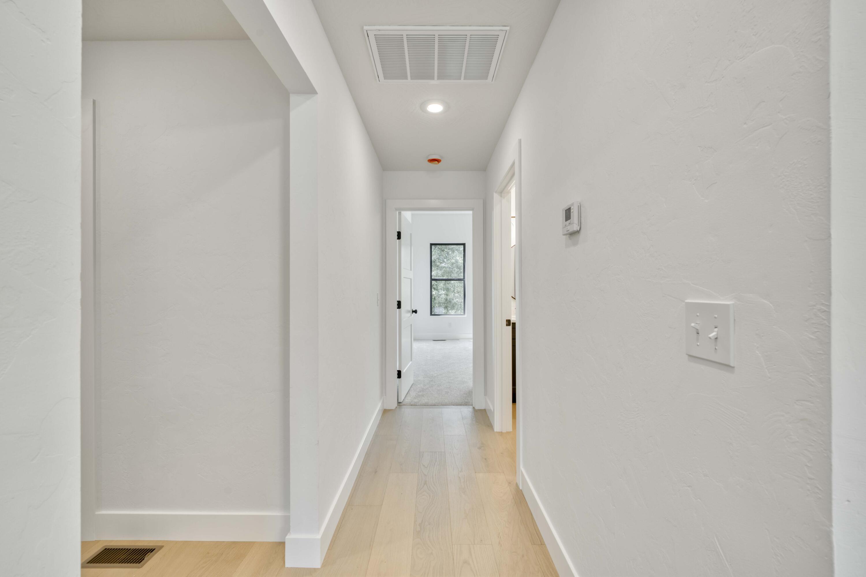 1512 West Parkview Street Property Photo 13