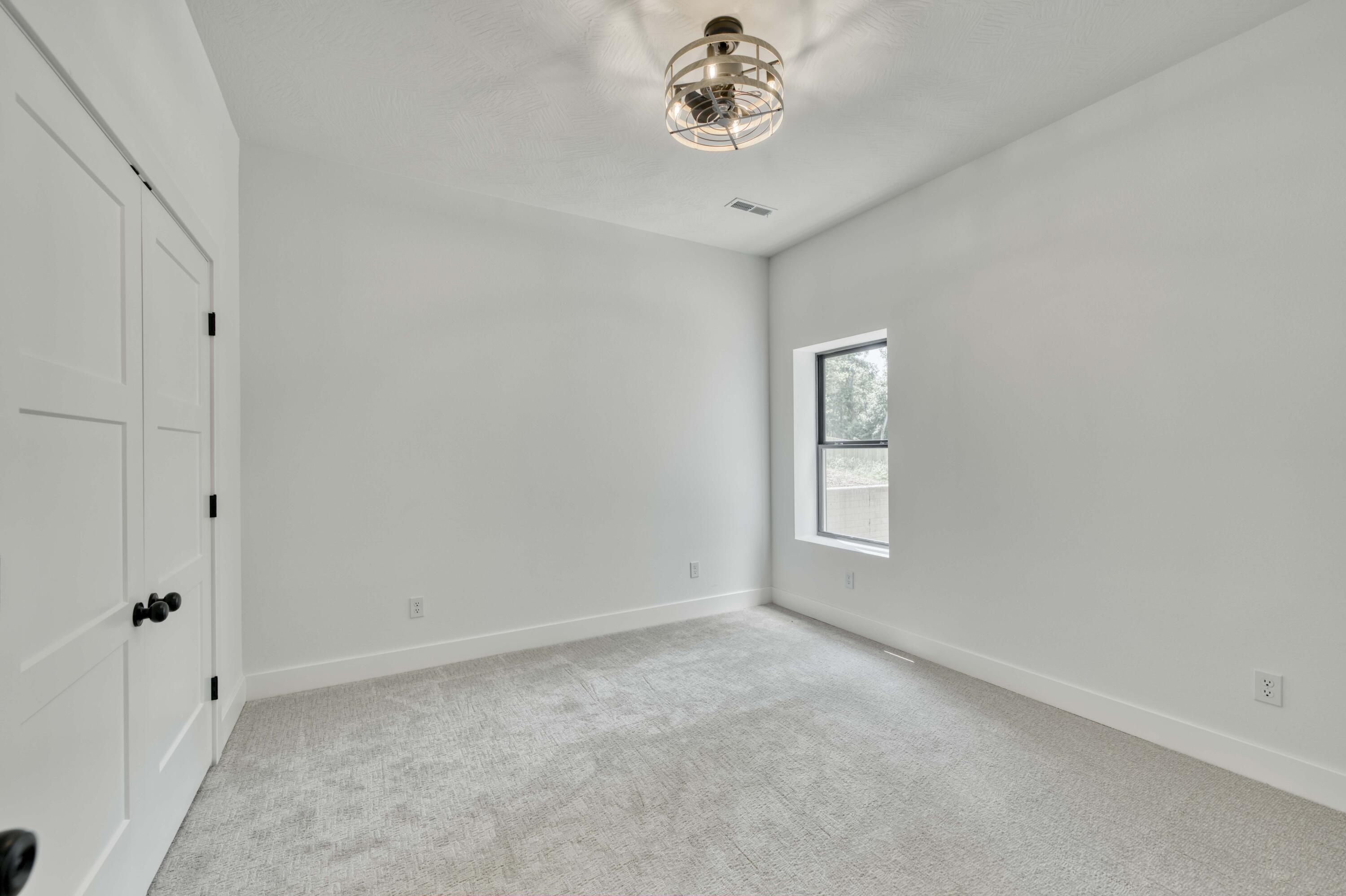 1512 West Parkview Street Property Photo 35