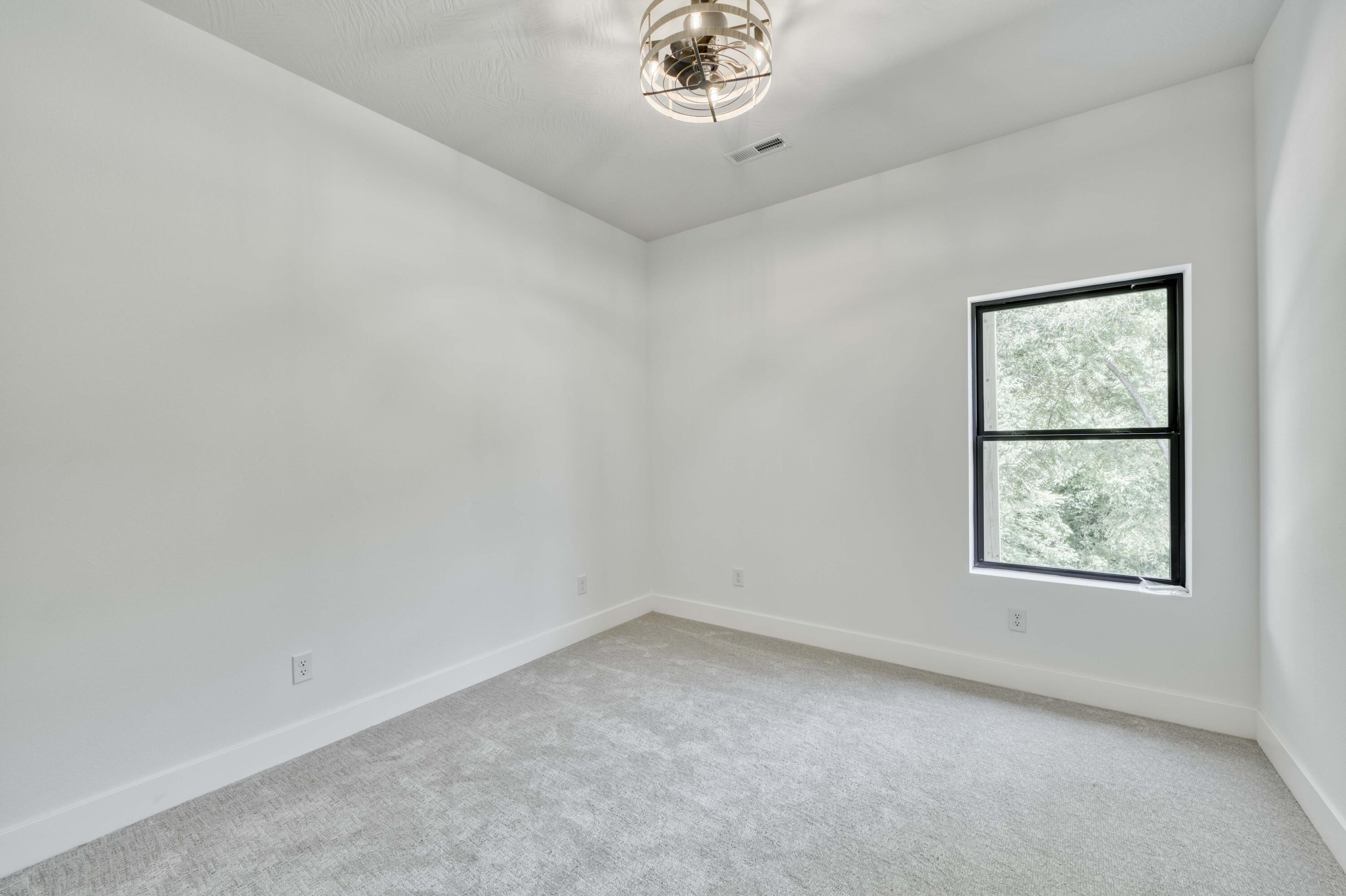1512 West Parkview Street Property Photo 37