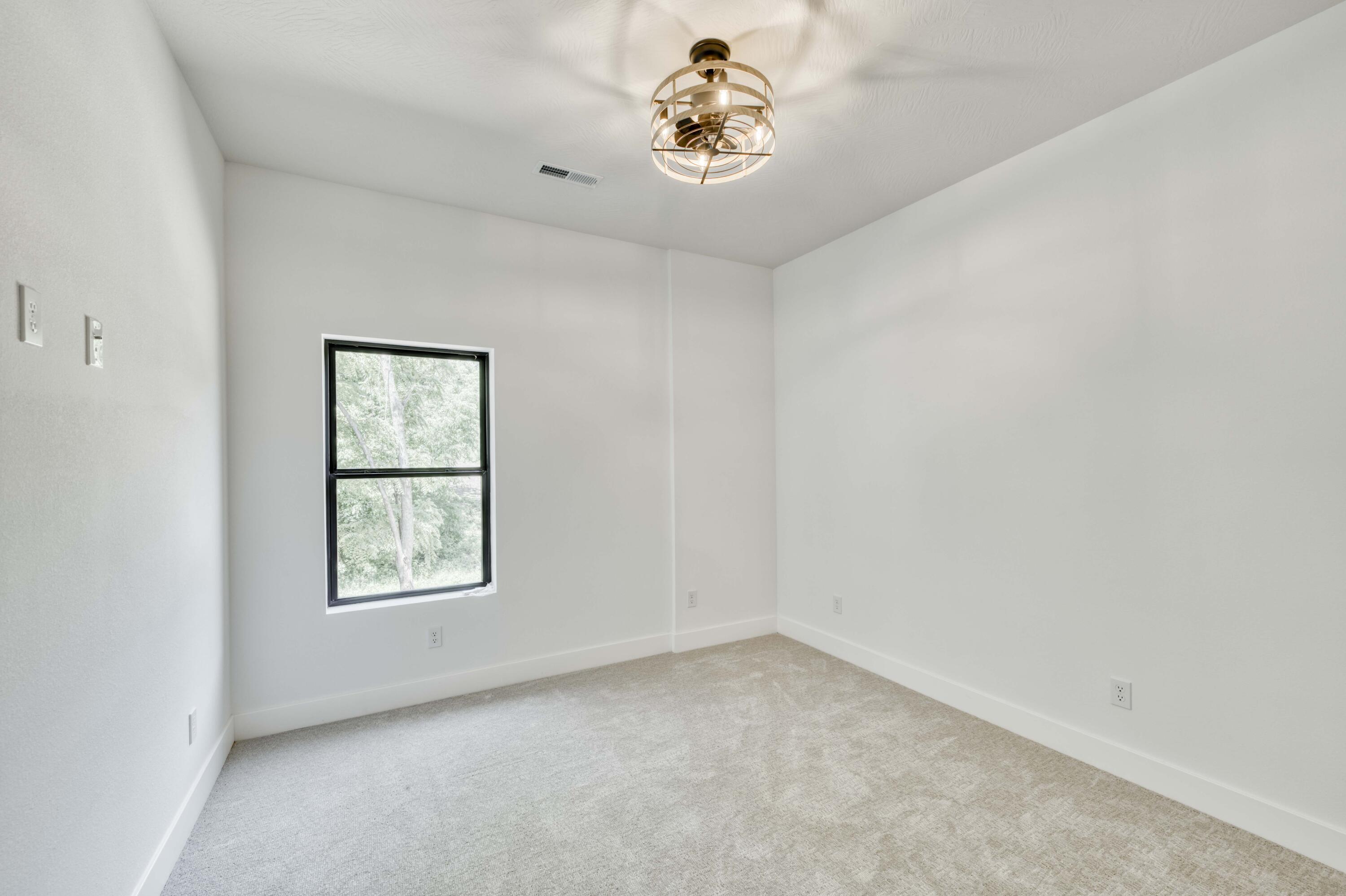 1512 West Parkview Street Property Photo 43