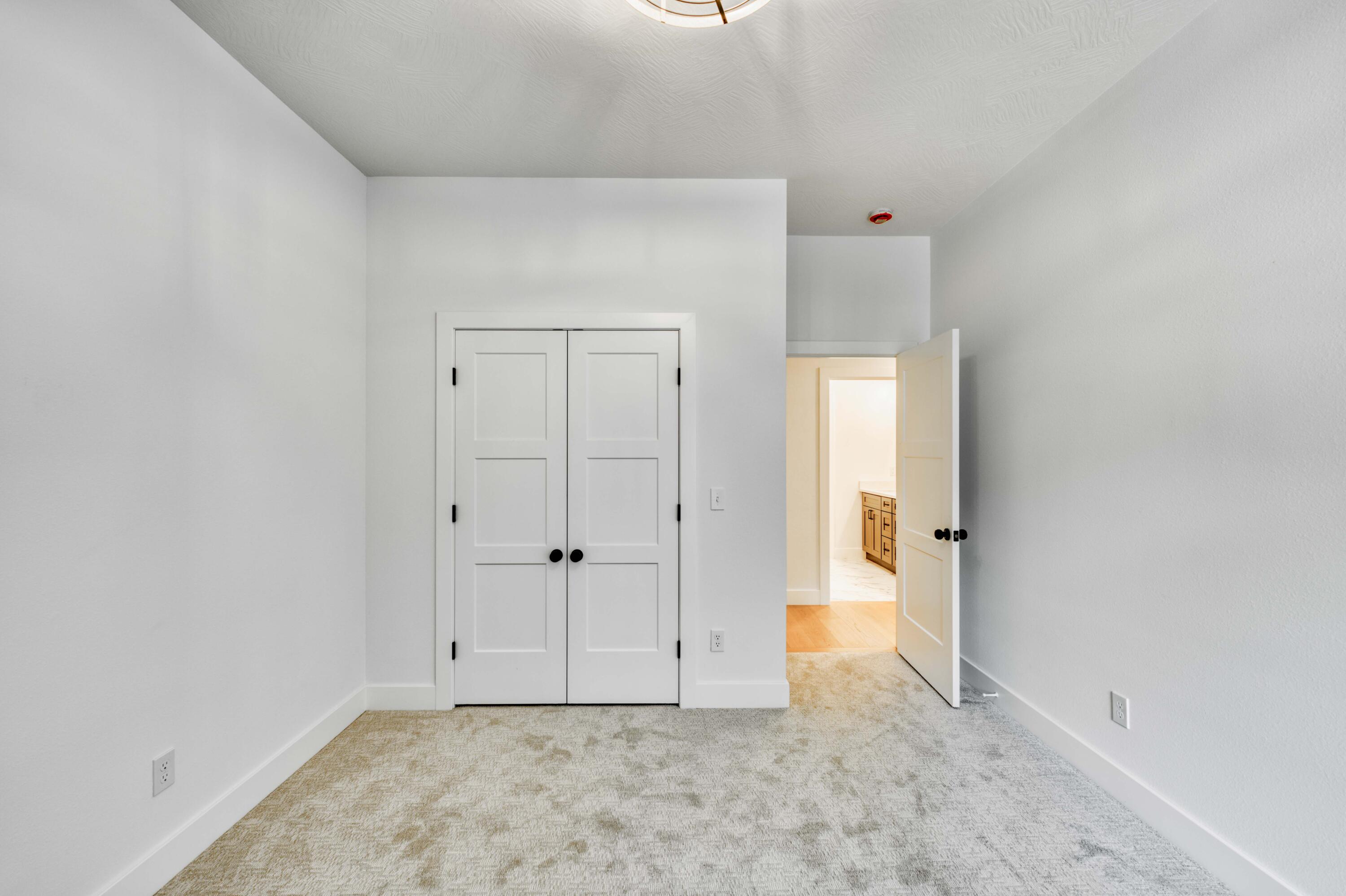 1512 West Parkview Street Property Photo 44