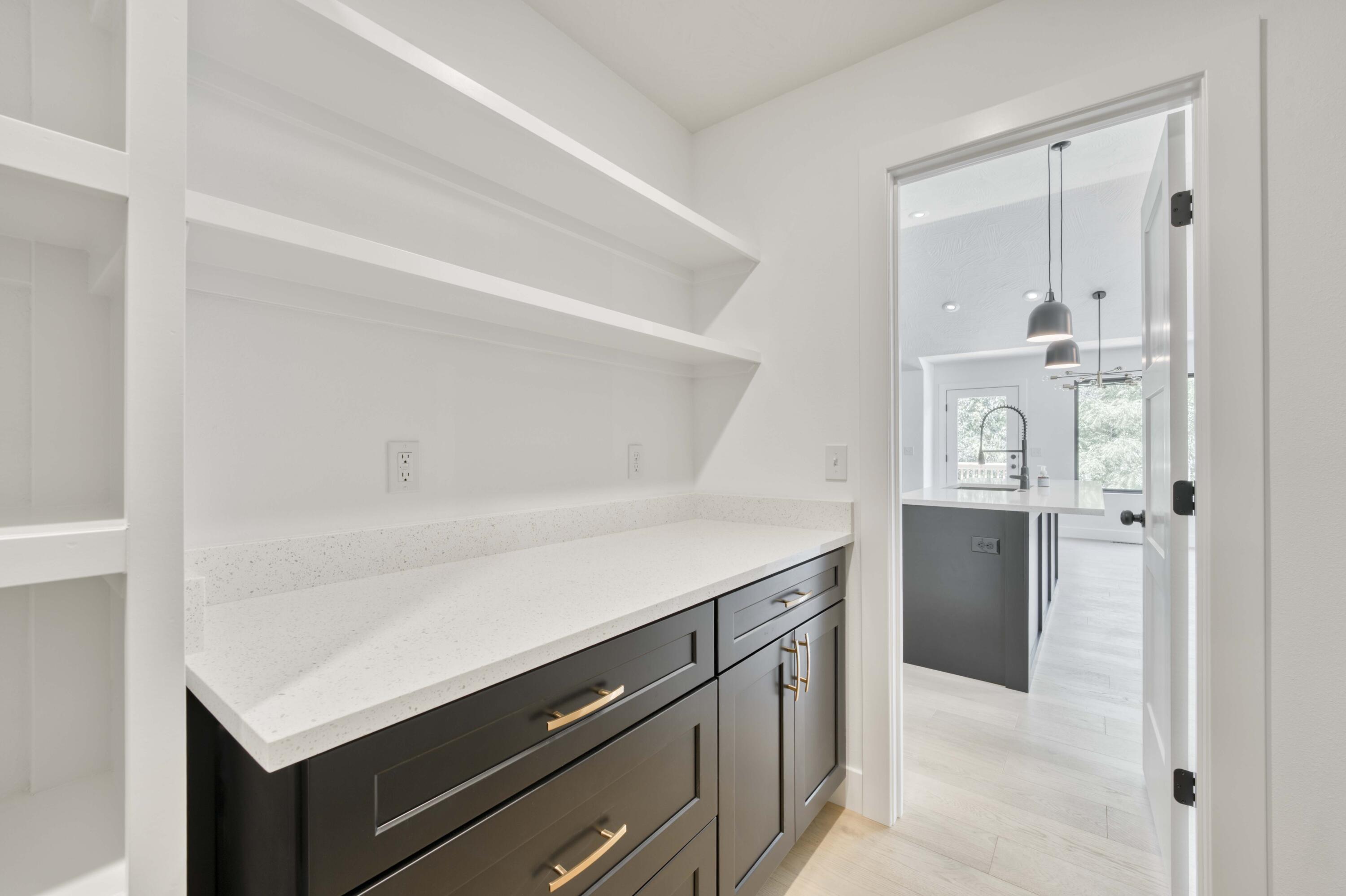 1512 West Parkview Street Property Photo 46