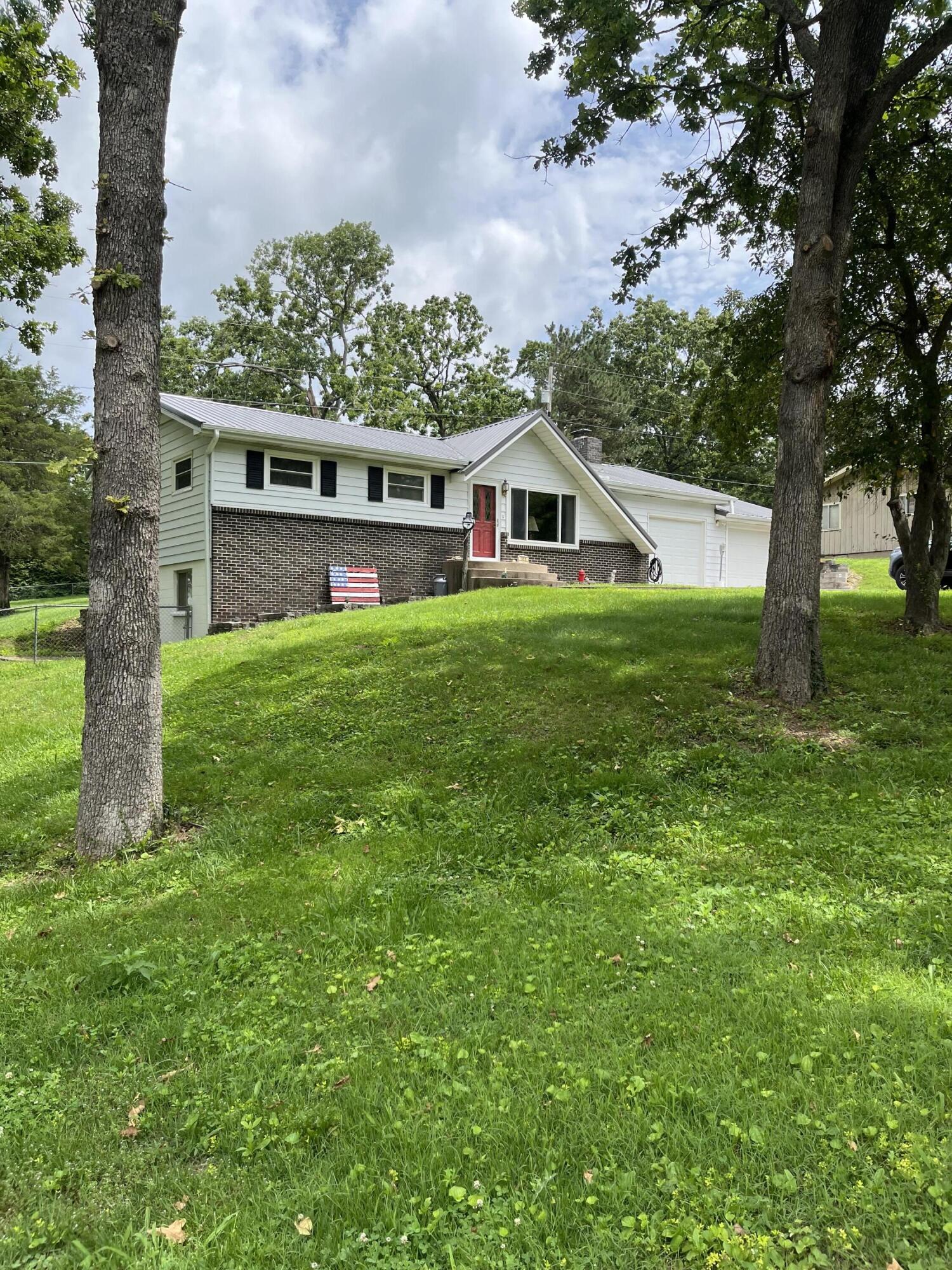111 Robinhood Drive Property Photo 8