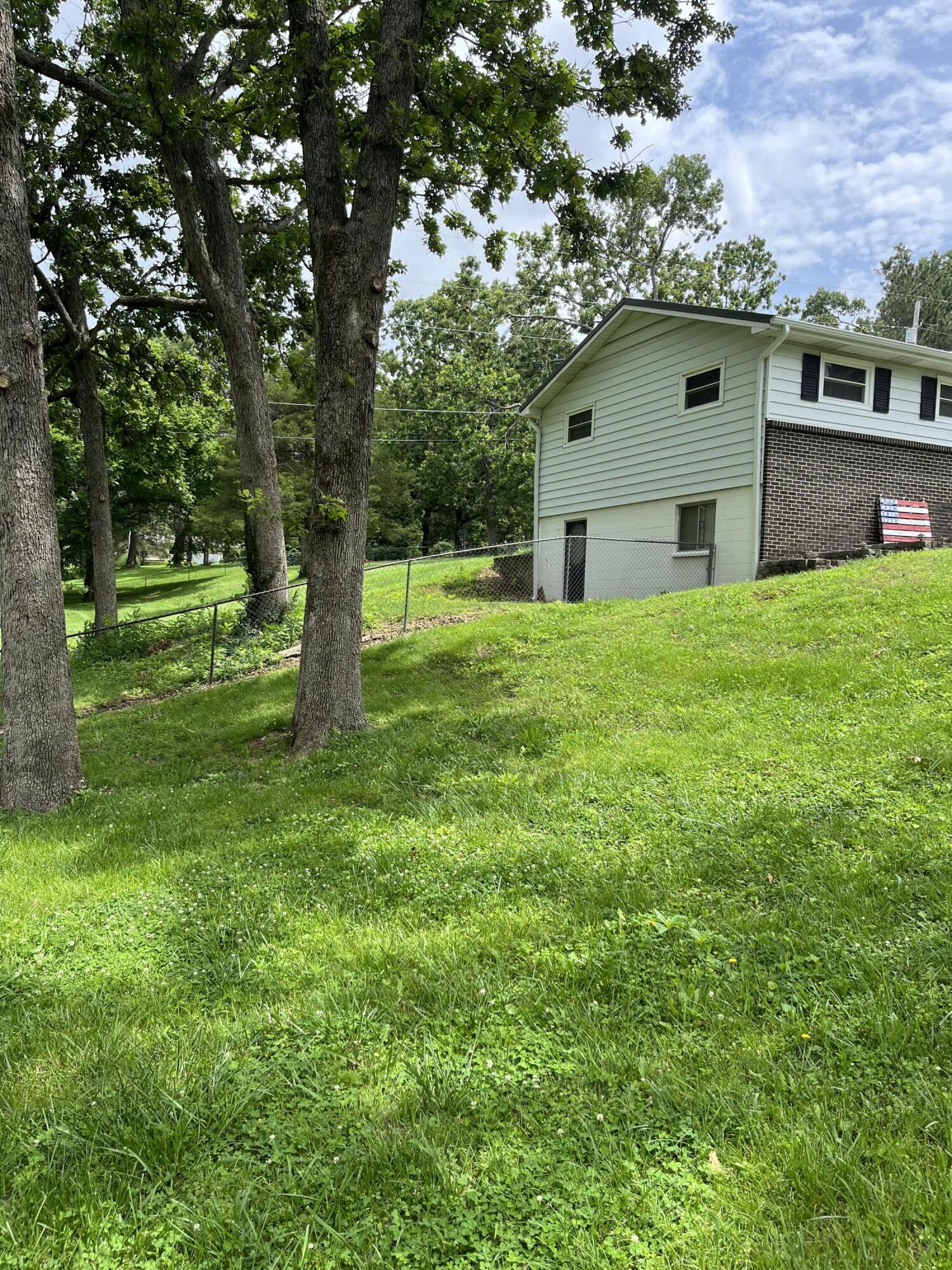 111 Robinhood Drive Property Photo 9