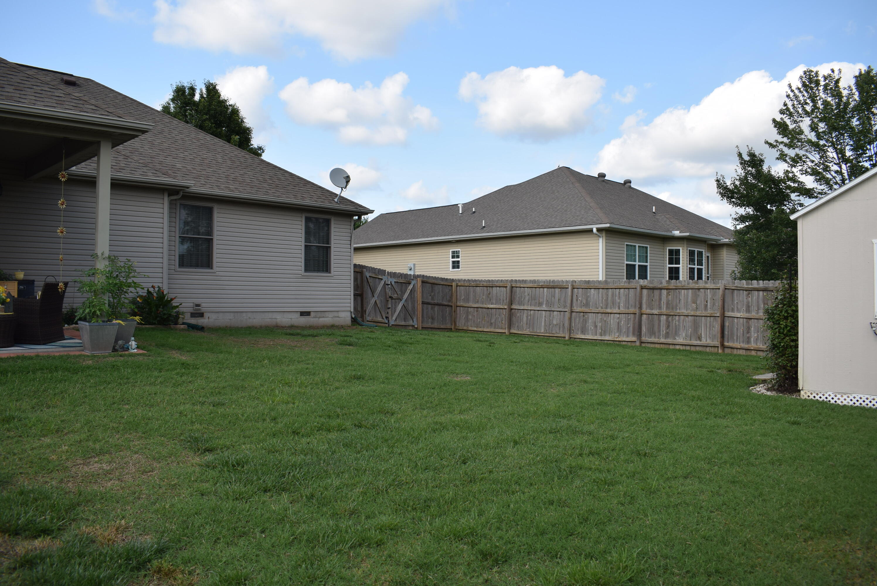 1902 East Natalie Lane Property Photo 46