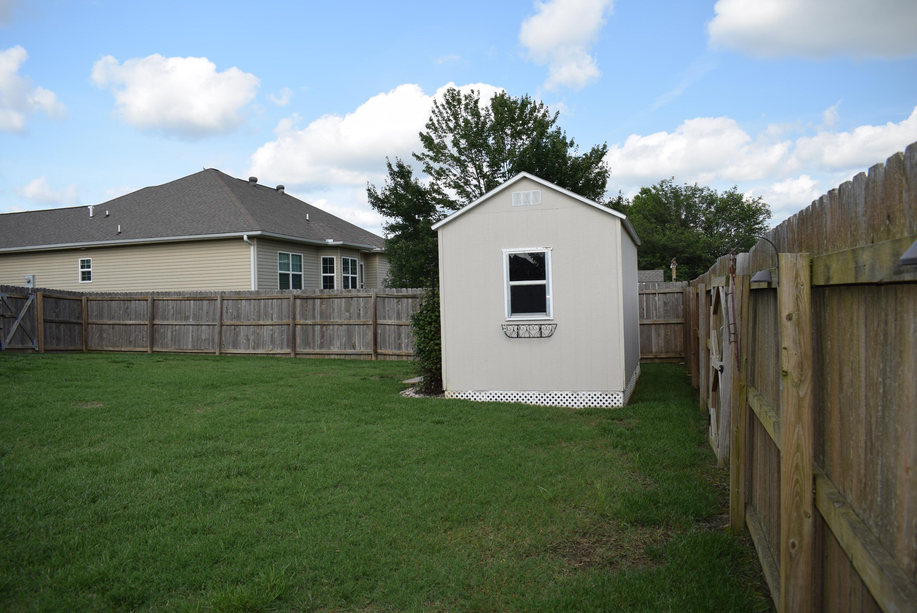 1902 East Natalie Lane Property Photo 48