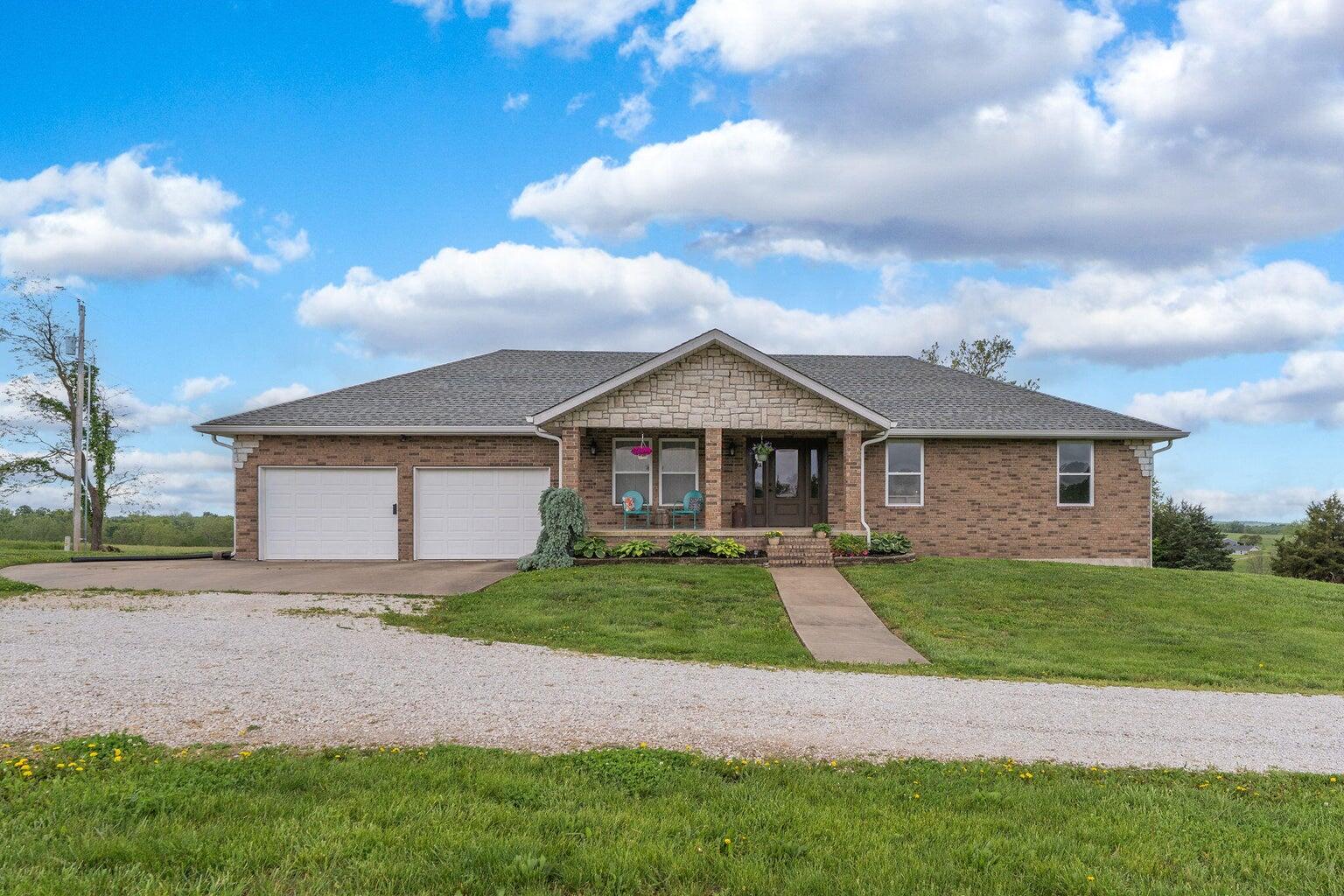 5376-b South 140th Road Property Photo 2