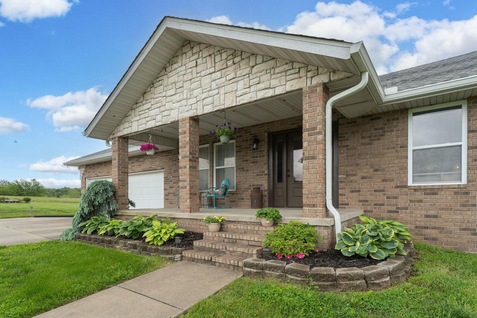 5376-b South 140th Road Property Photo 4