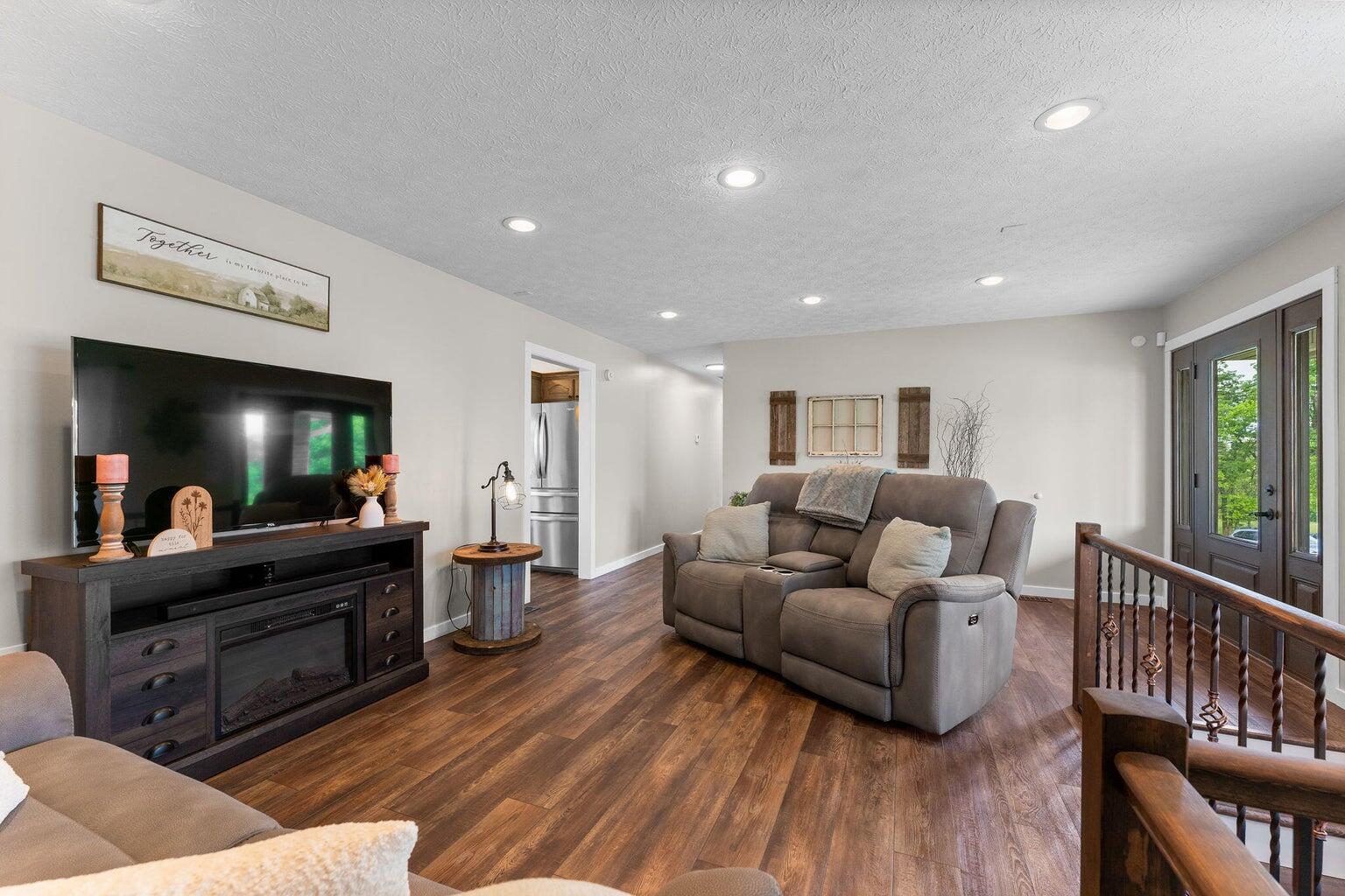 5376-b South 140th Road Property Photo 8