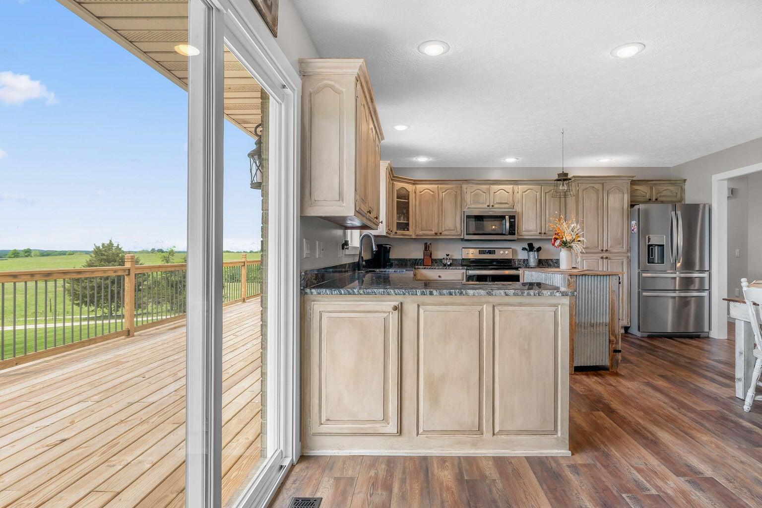 5376-b South 140th Road Property Photo 9