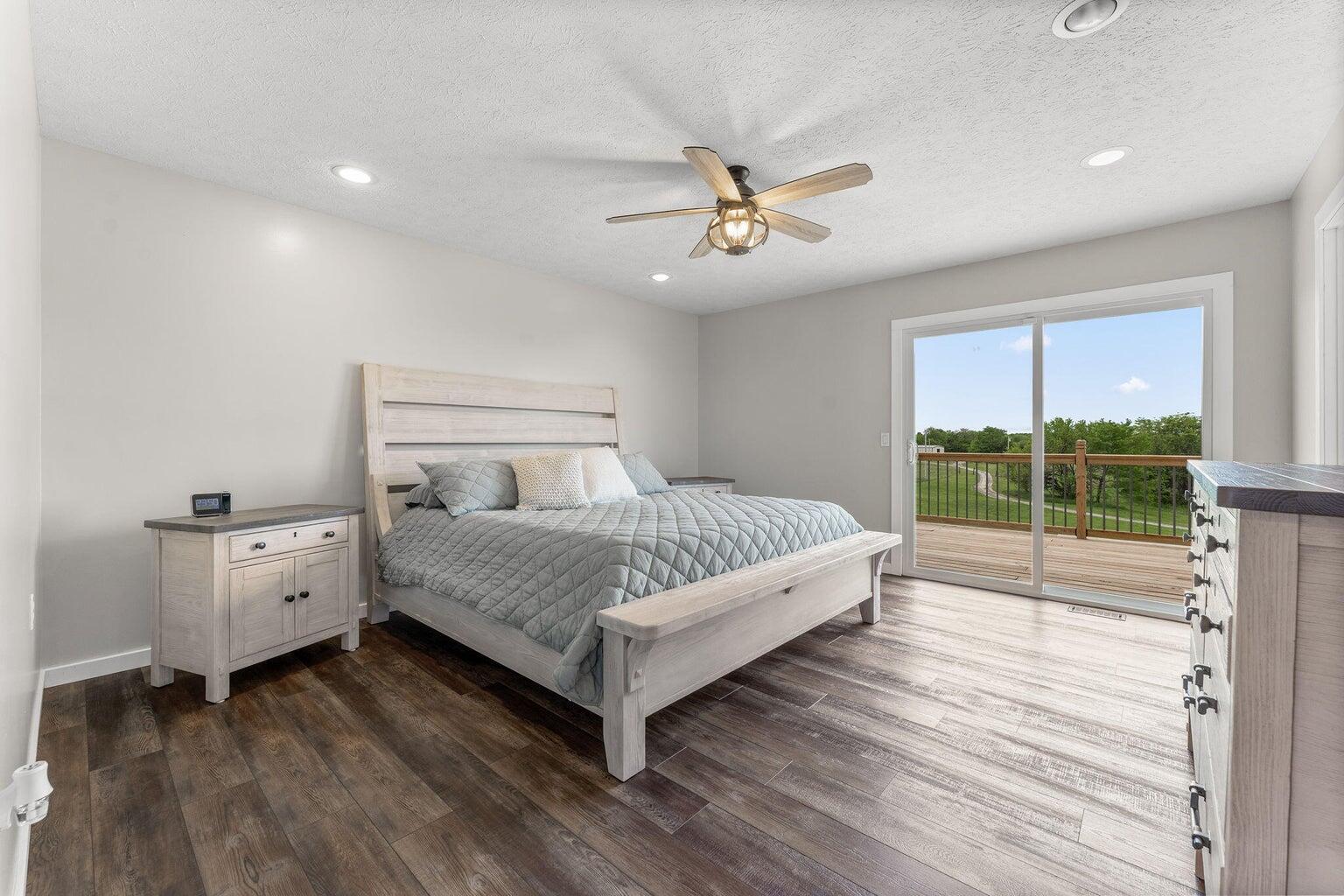 5376-b South 140th Road Property Photo 12