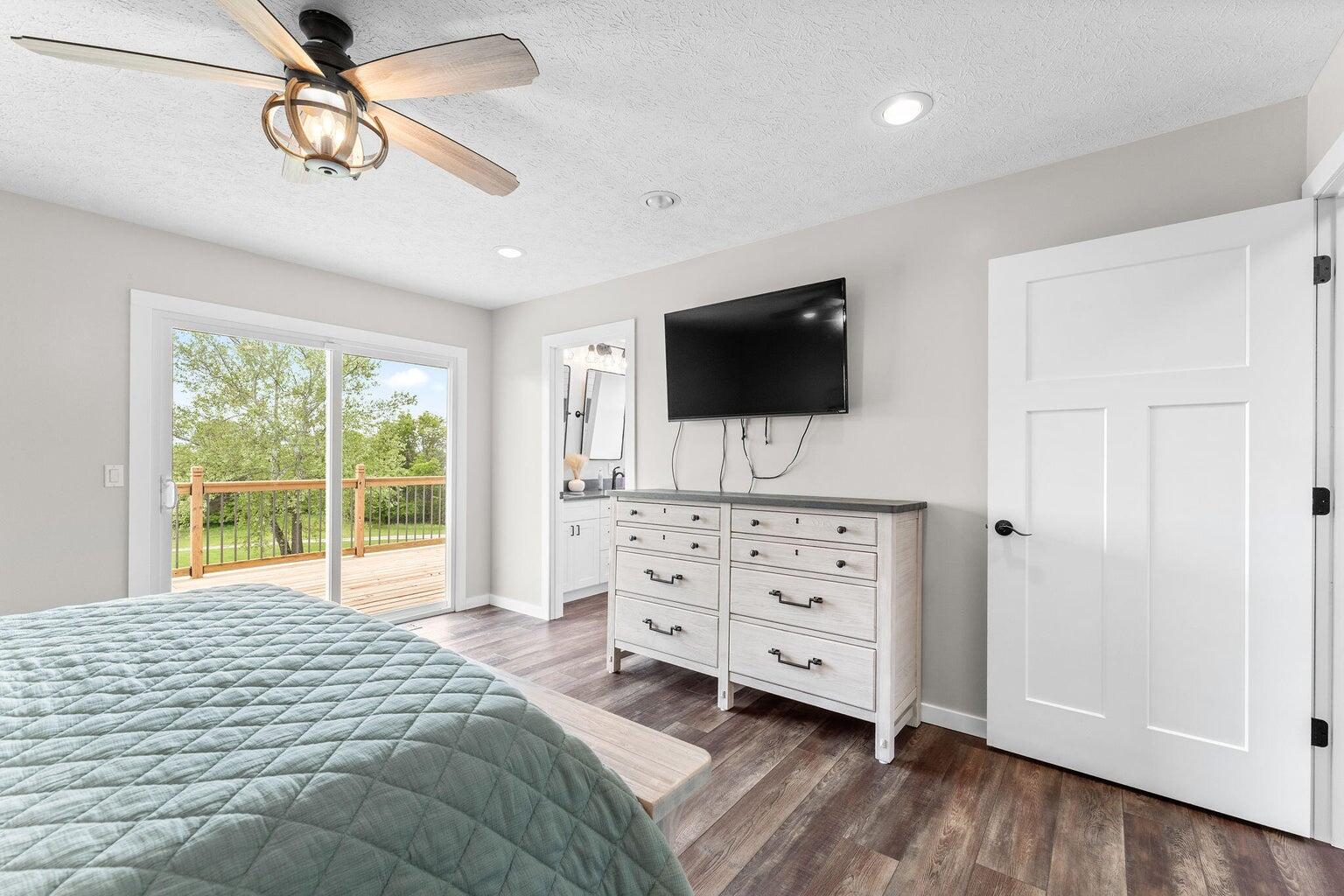 5376-b South 140th Road Property Photo 13