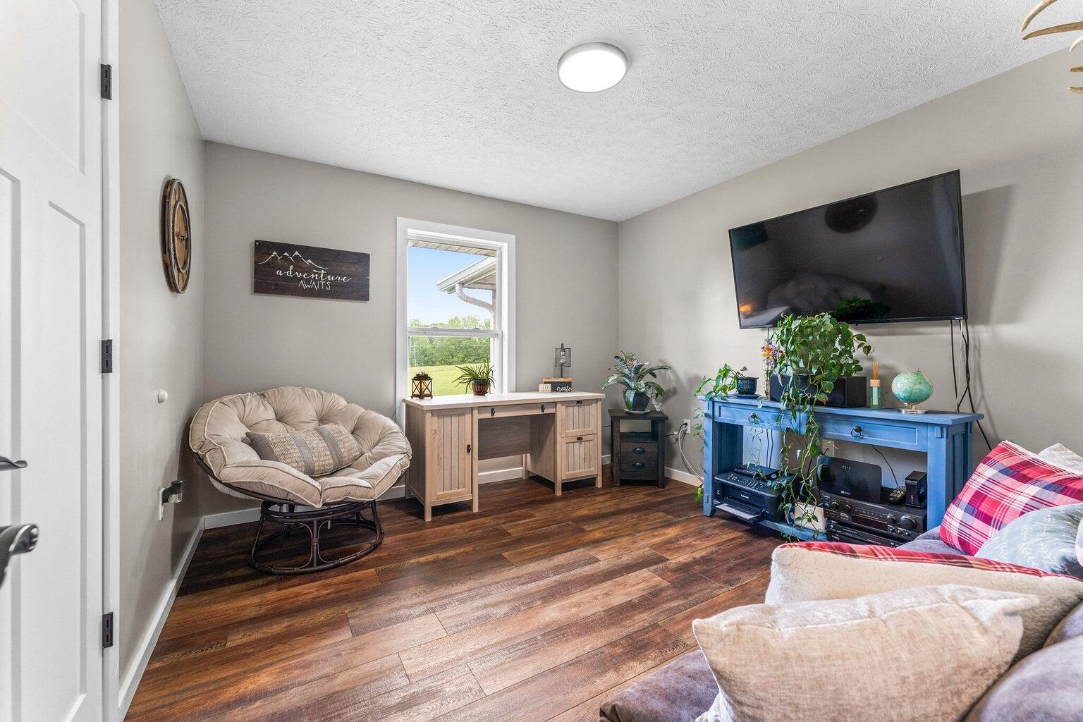 5376-b South 140th Road Property Photo 18