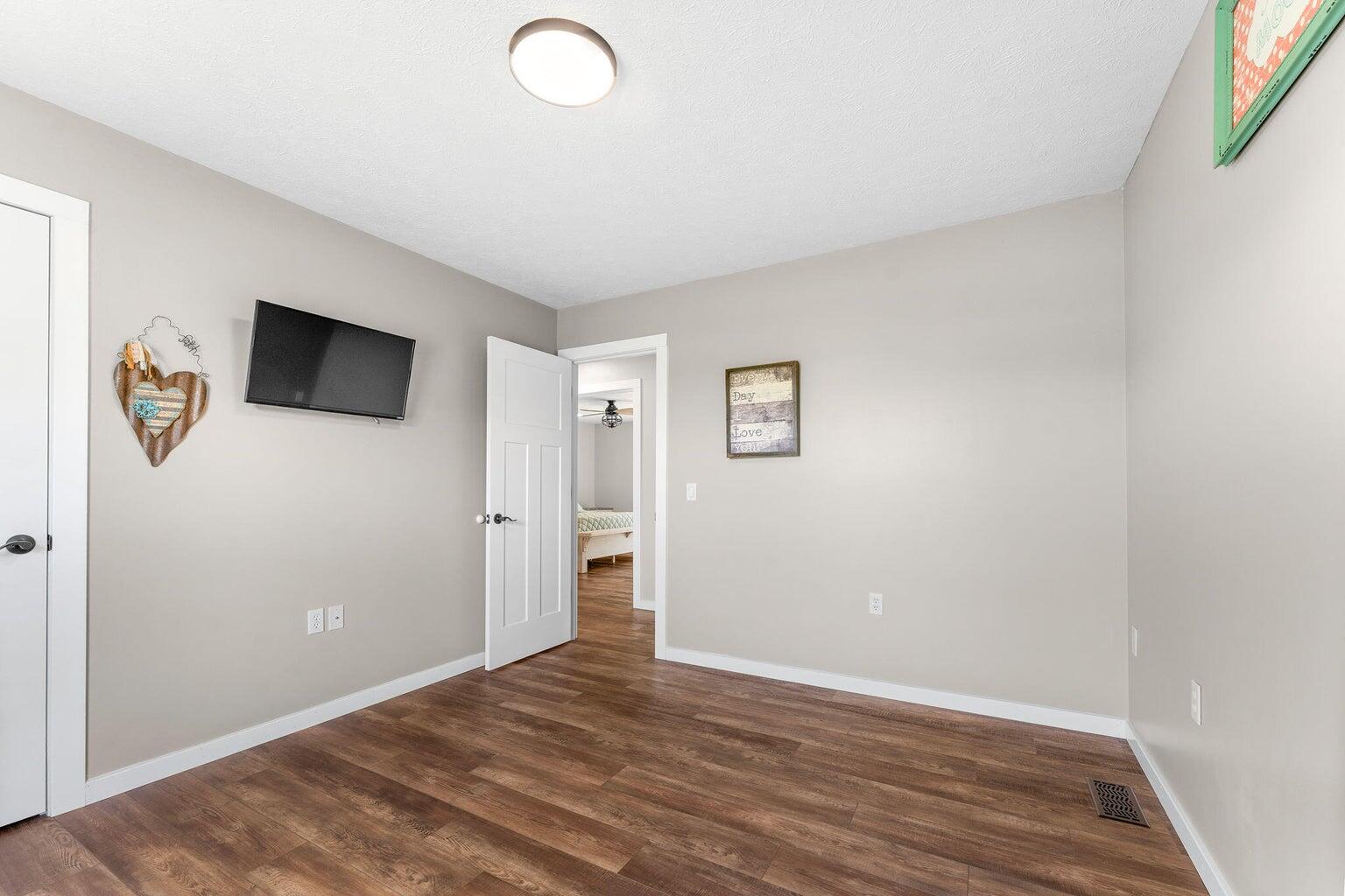 5376-b South 140th Road Property Photo 22