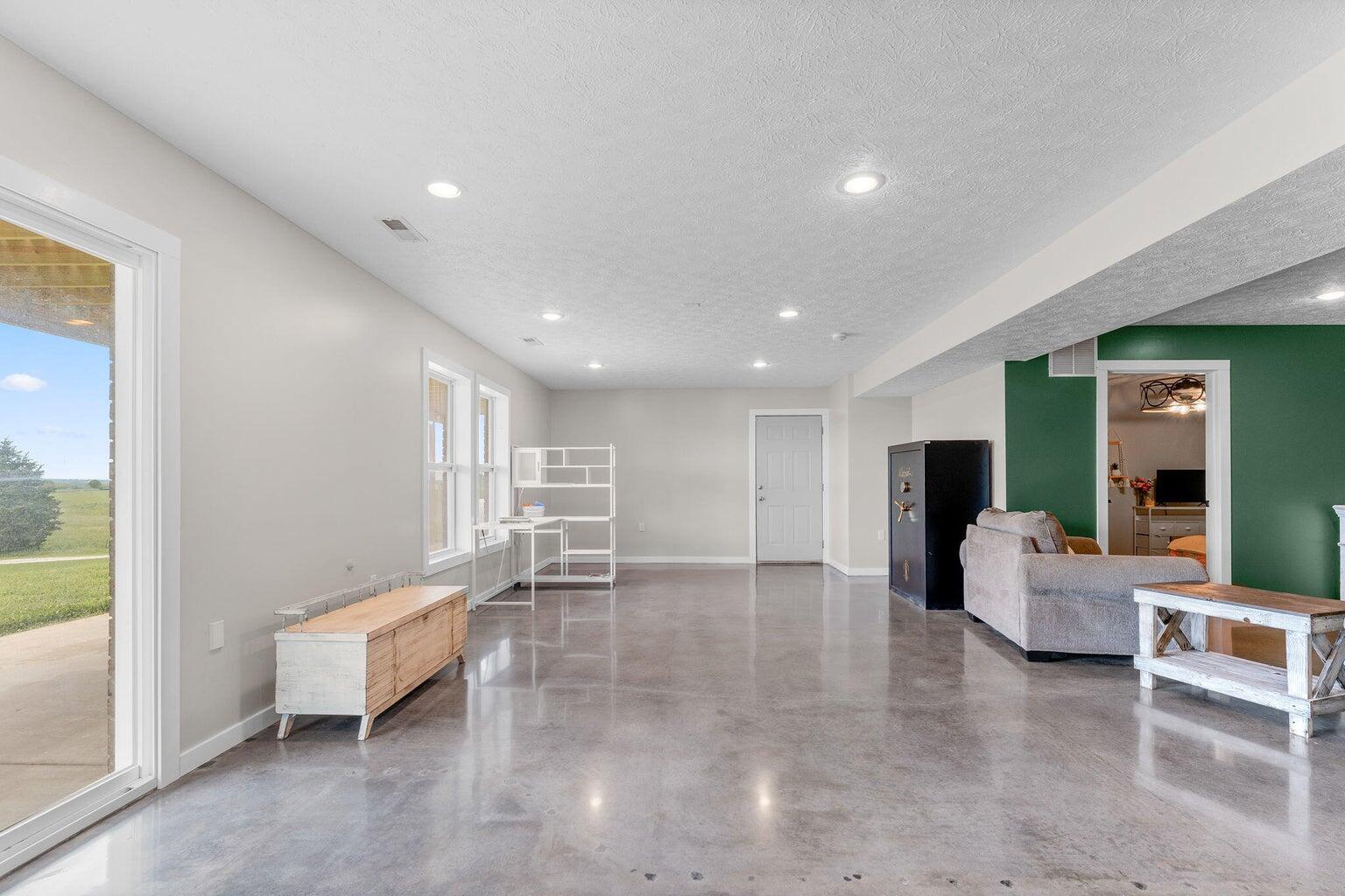 5376-b South 140th Road Property Photo 28