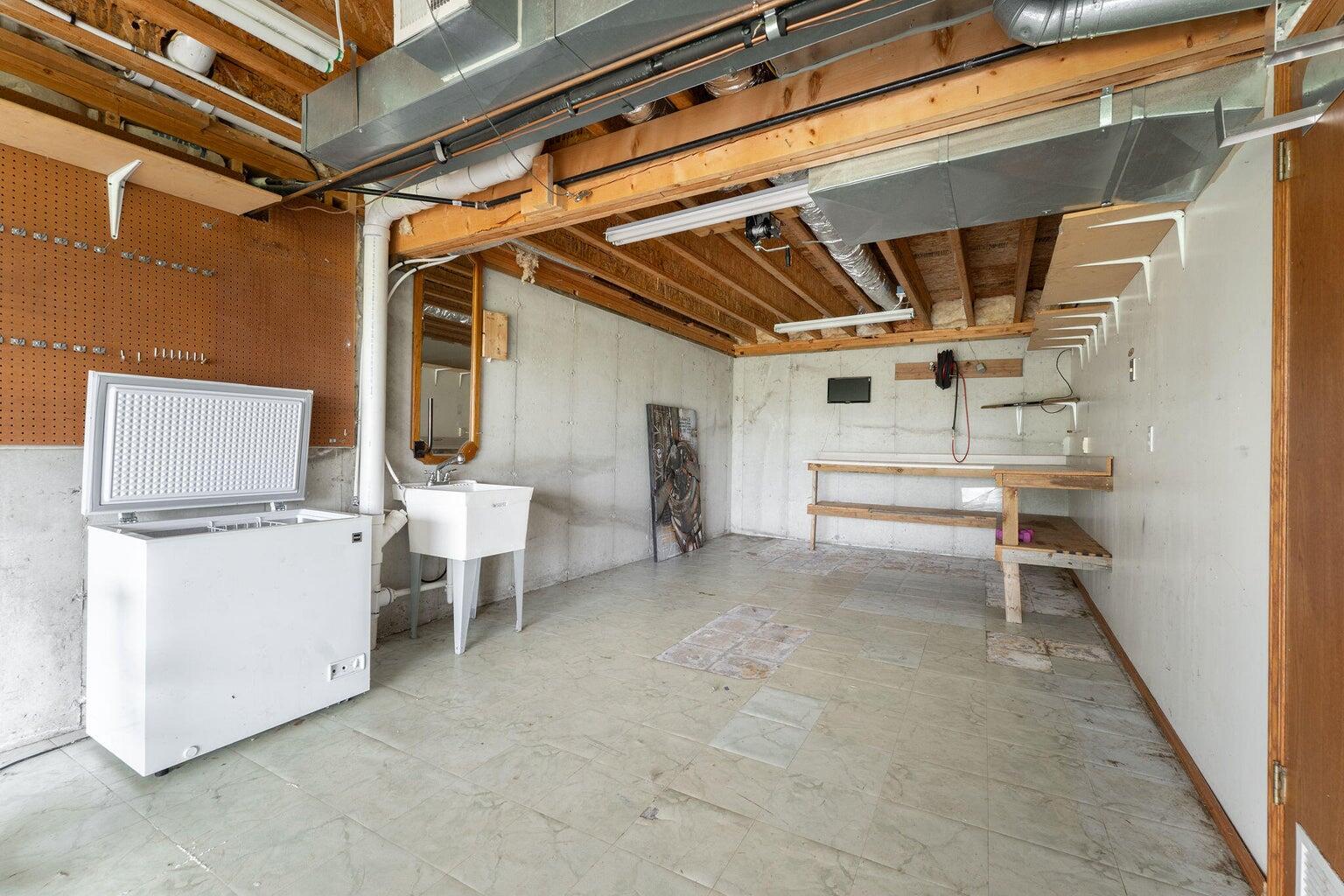 5376-b South 140th Road Property Photo 35