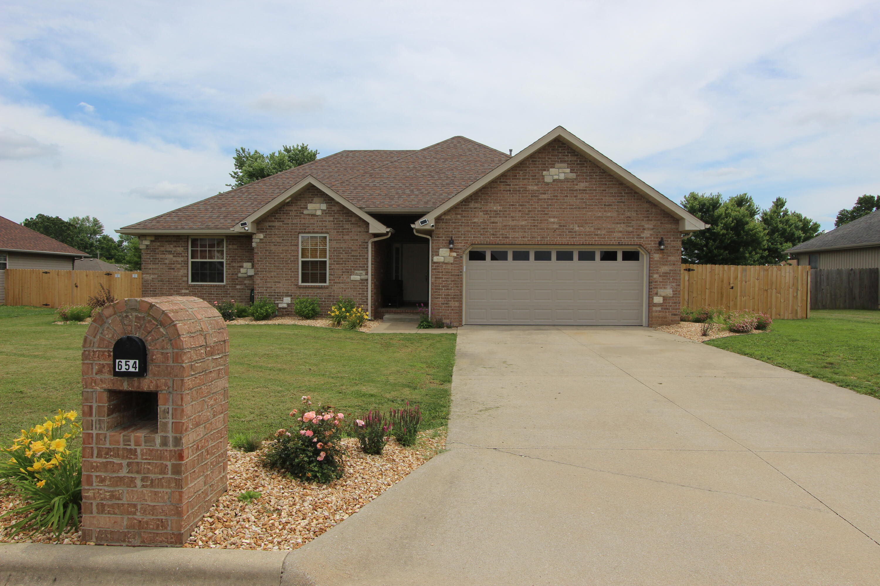 654 Boardwalk Property Photo 1