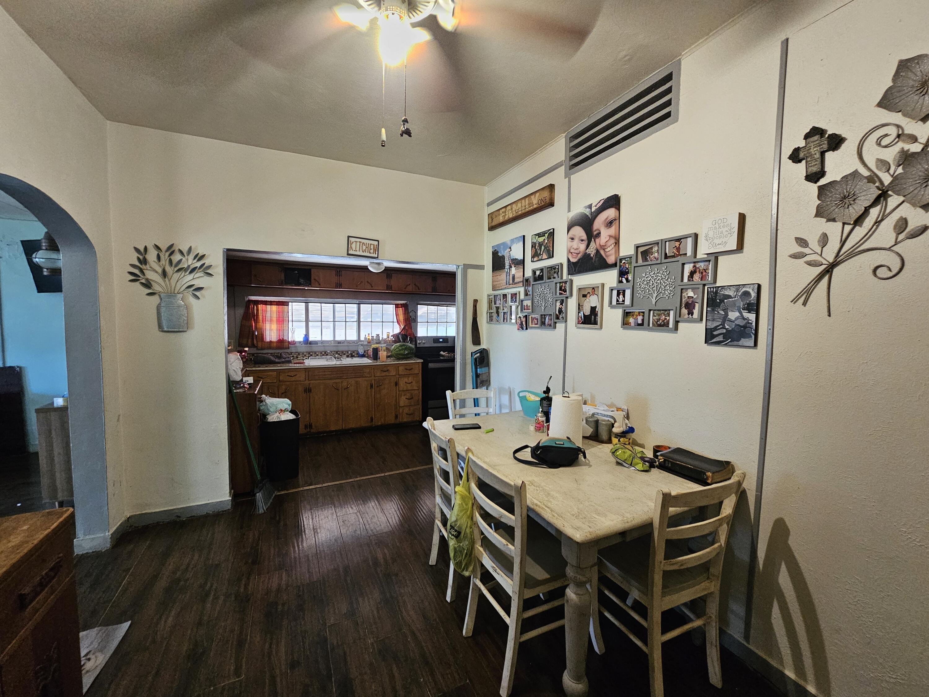 502 South Gilman Avenue Property Photo 9